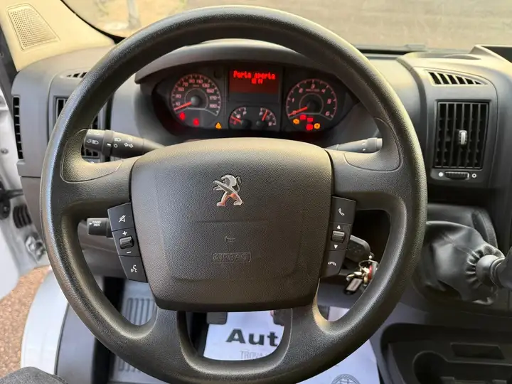 Peugeot Boxer 333 2.2 HDi/150CV FAP PM-TM Combi Comfort HDI L2H2