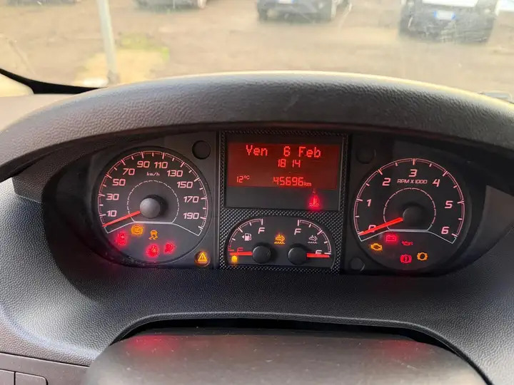 Peugeot Boxer 333 2.2 HDi/150CV FAP PM-TM Combi Comfort HDI L2H2