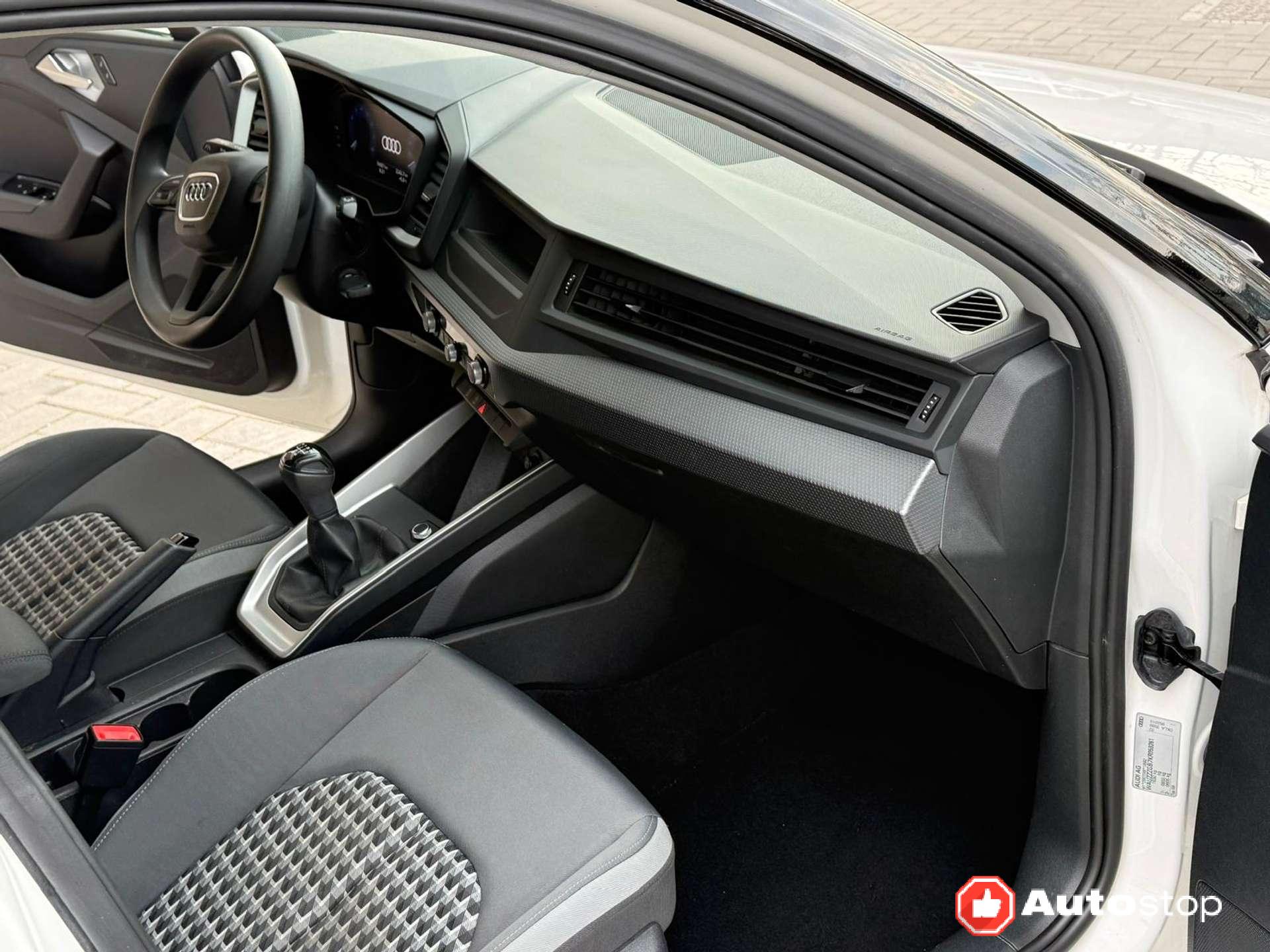 Audi A1  A1 Sportback 25 1.0 tfsi
