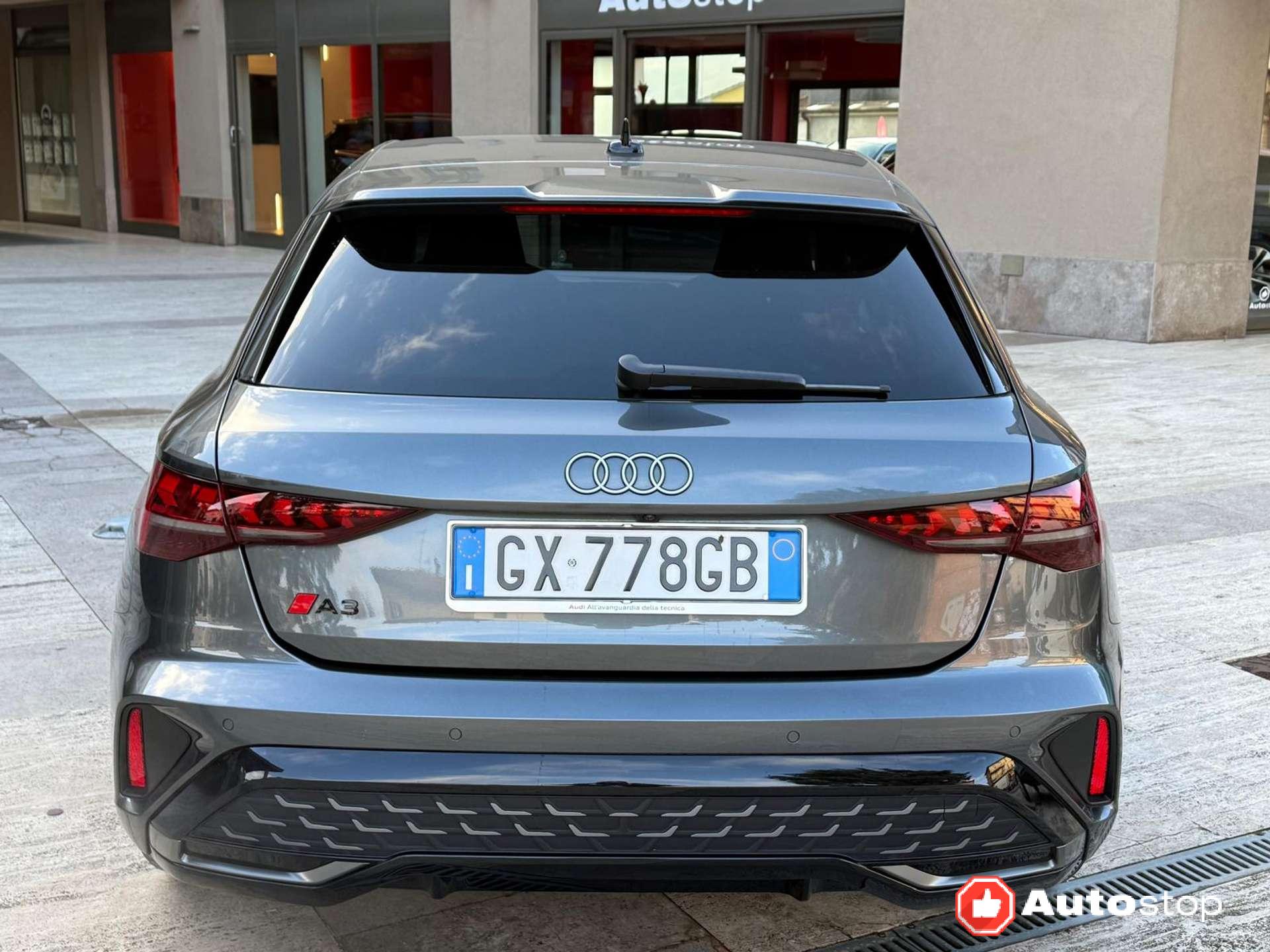 Audi A3  A3 Sportback 2.0 tdi S line edition 150cv s-tronic