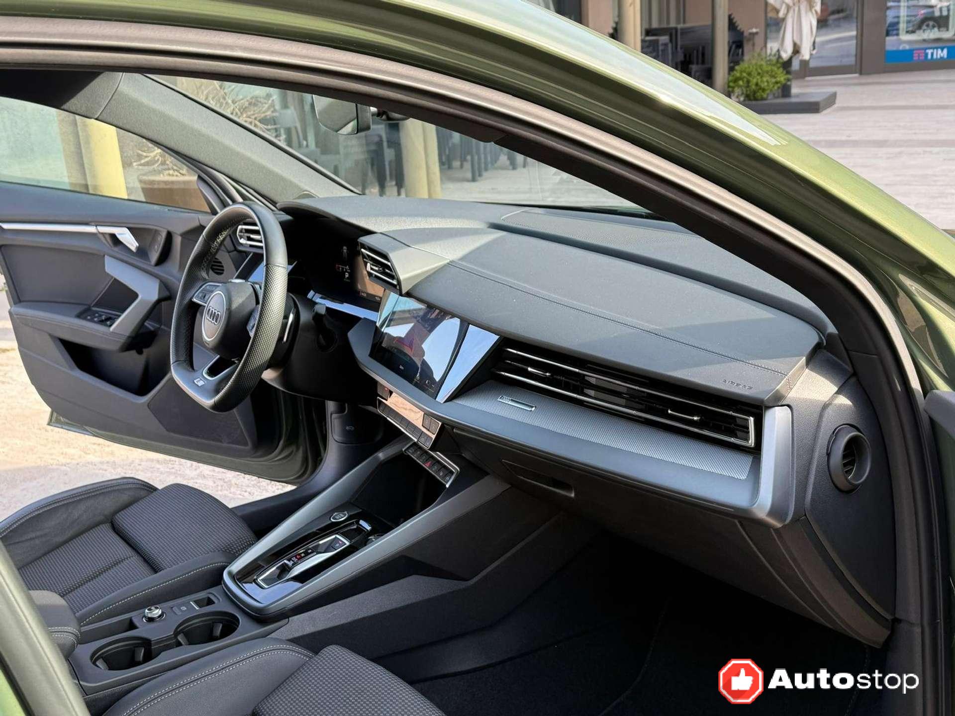 Audi A3  Sportback 2.0 tdi S line edition 150cv s-tronic