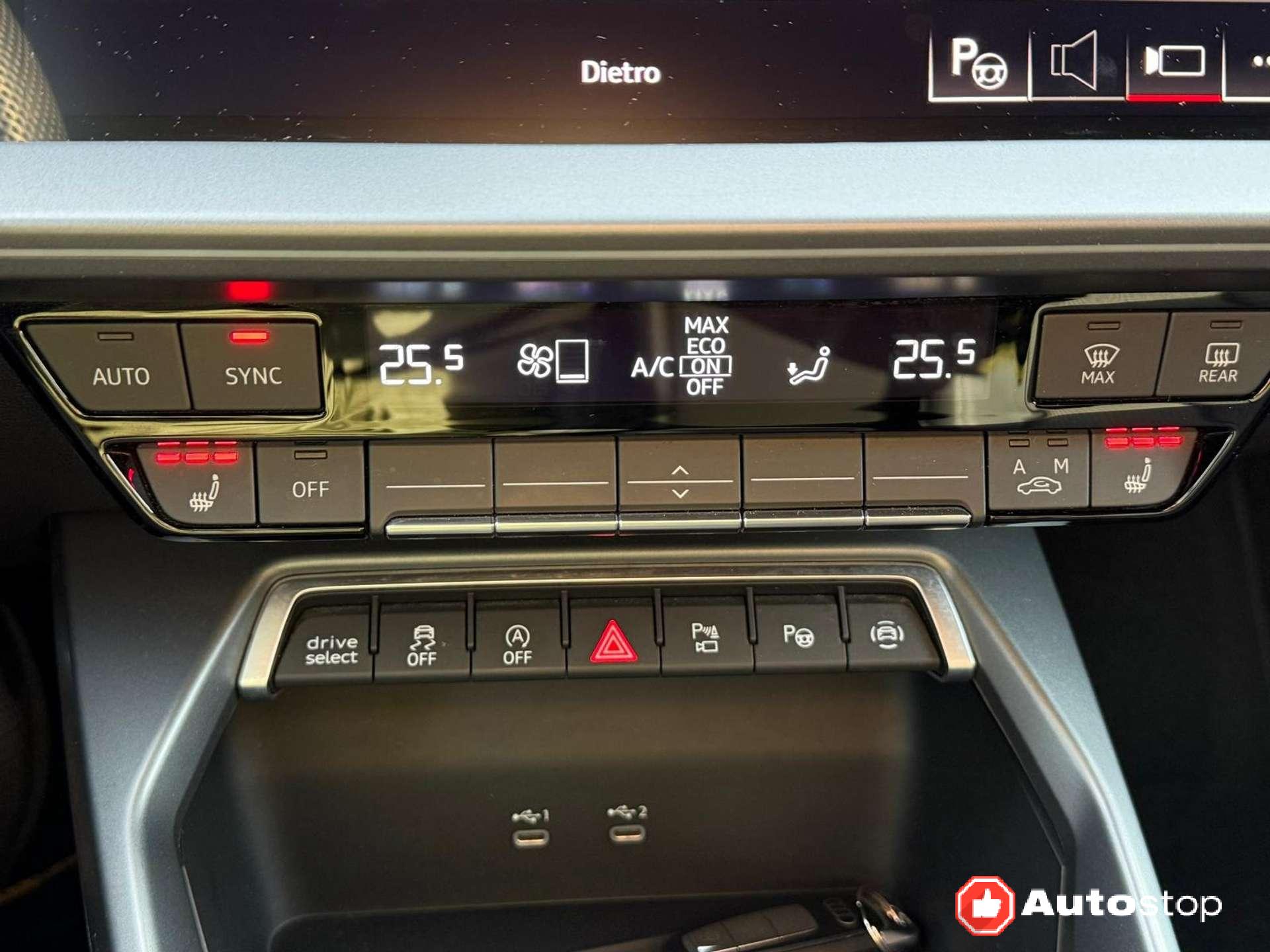 Audi A3  Sportback 2.0 tdi S line edition 150cv s-tronic