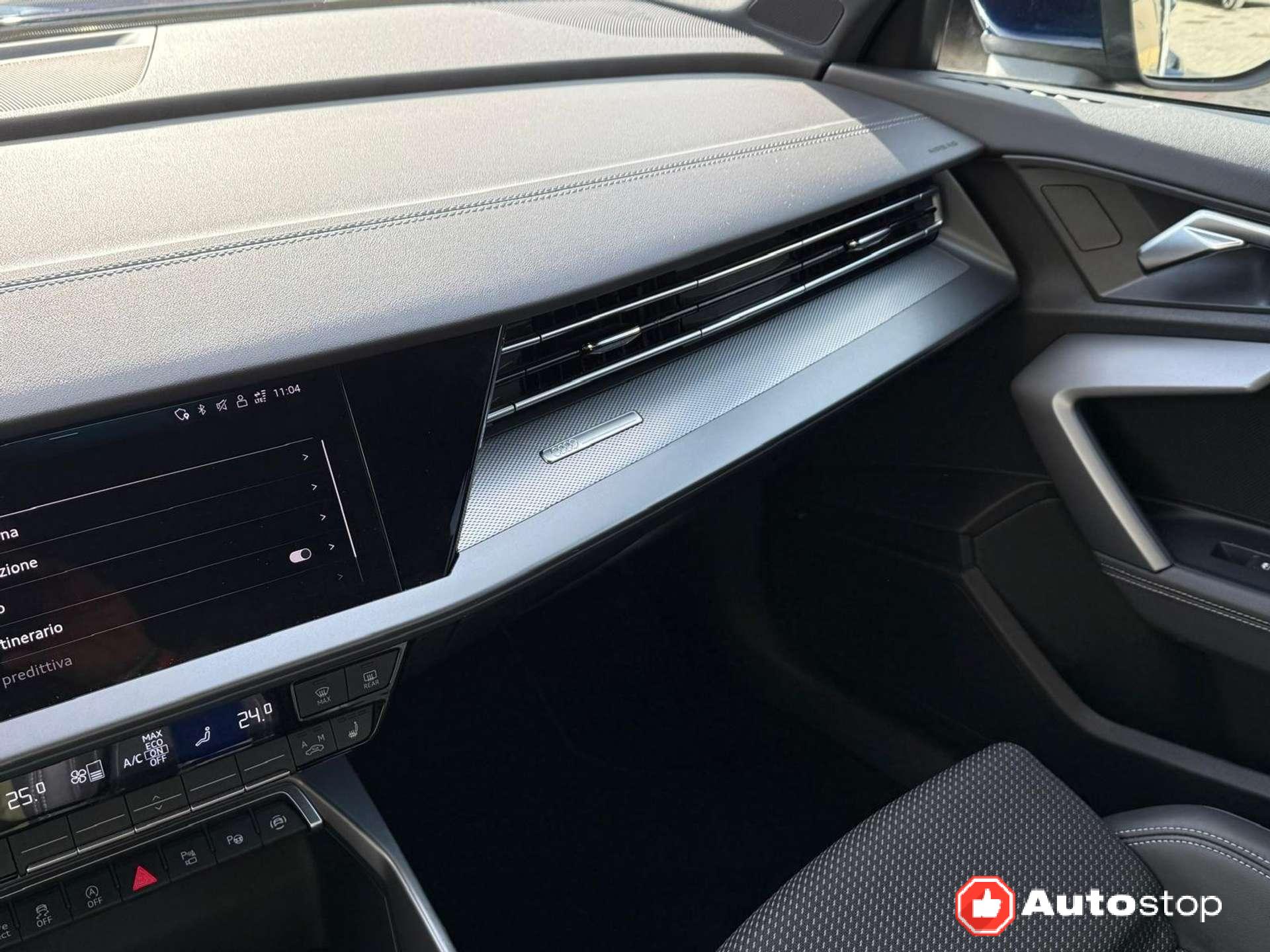 Audi A3  Sportback 2.0 tdi S line edition 150cv s-tronic