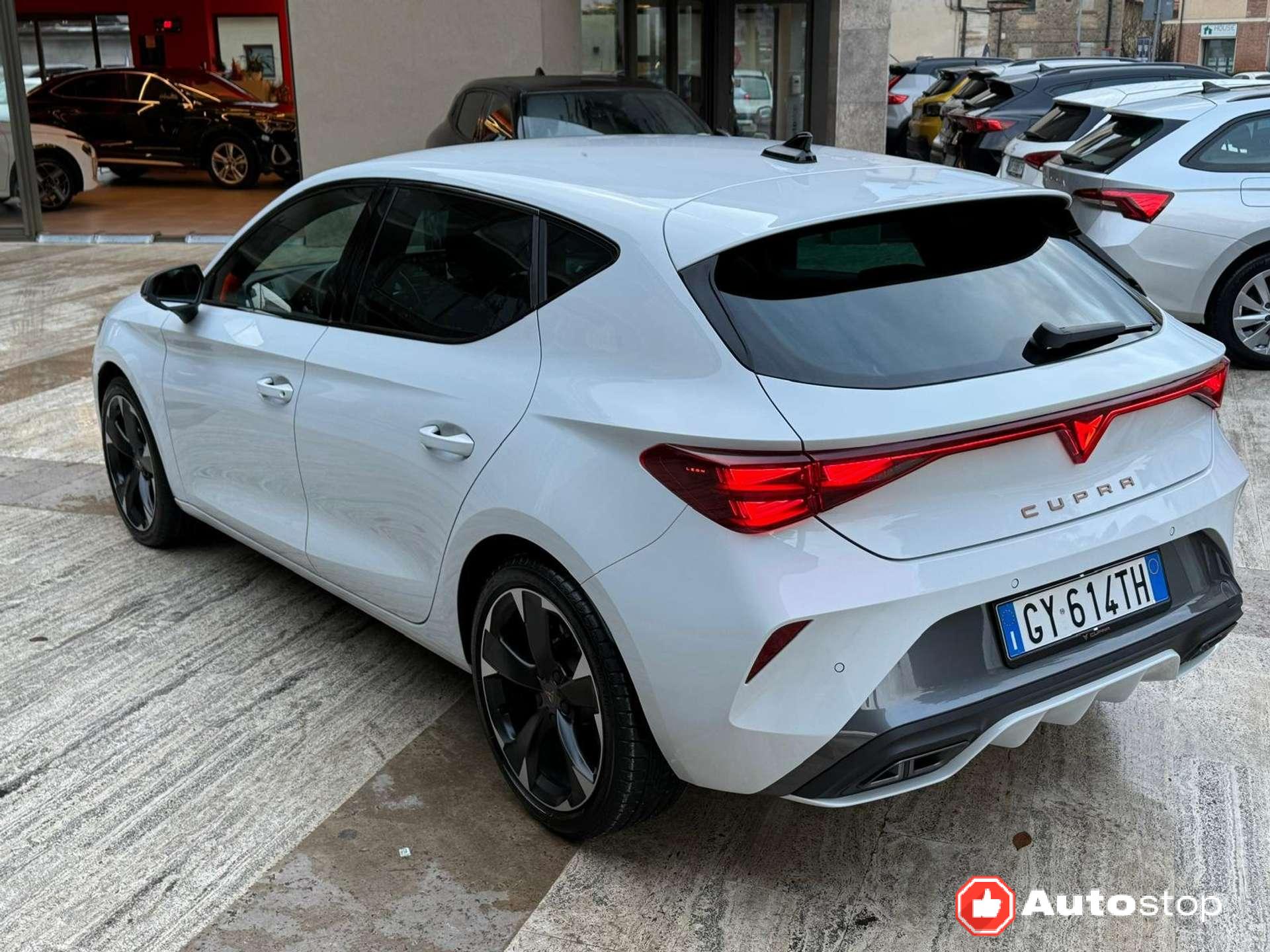 CUPRA Leon  Leon 2.0 tdi 150cv dsg km 15000 Pari al nuovo!