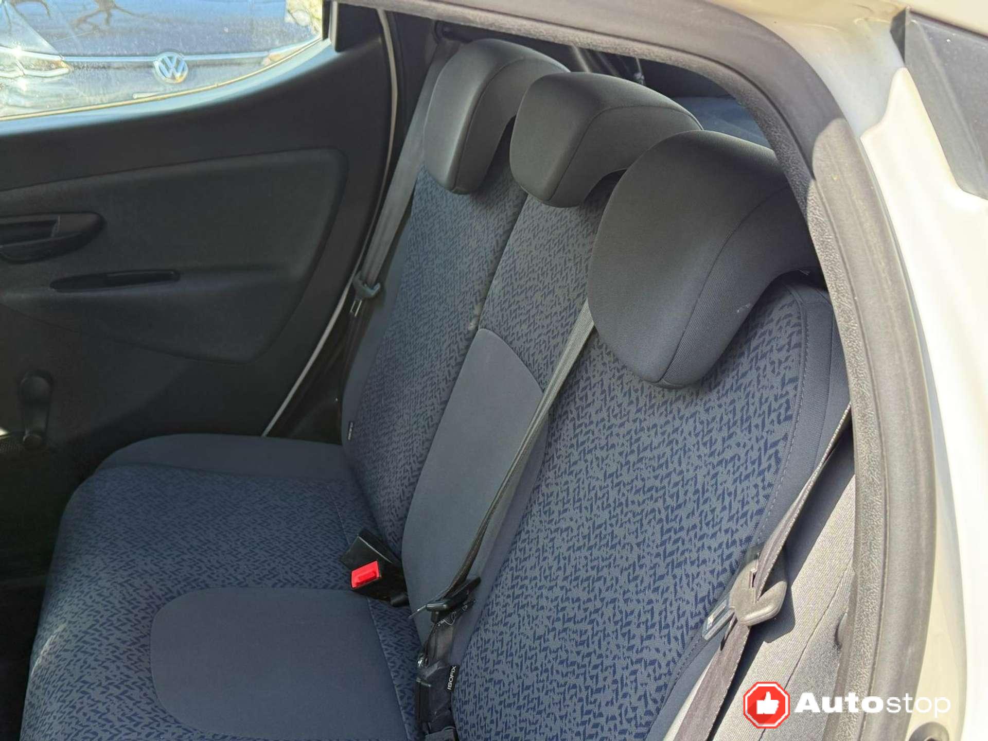 Lancia Ypsilon  Ypsilon 1.0 firefly hybrid Silver s