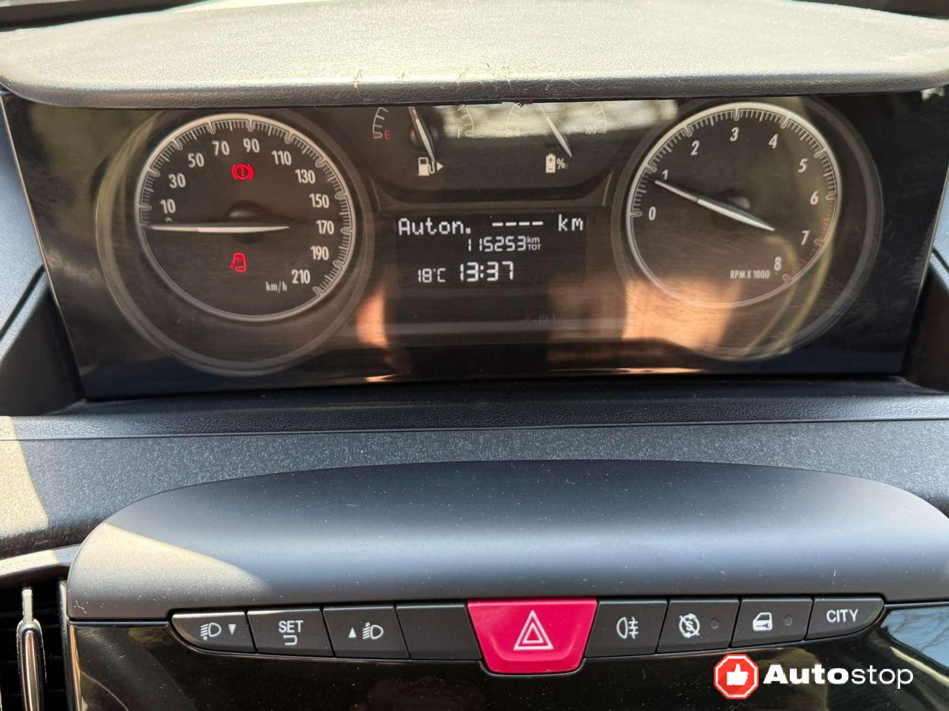 Lancia Ypsilon  Ypsilon 1.0 firefly hybrid Silver s