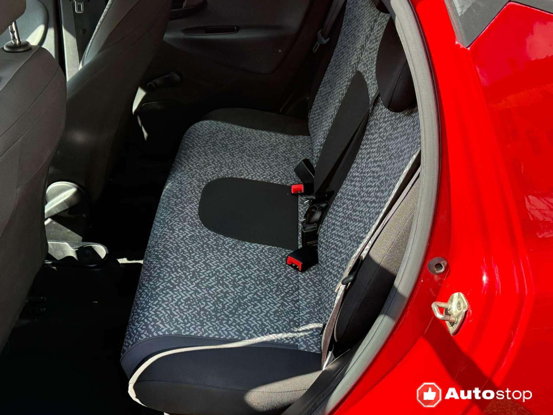Lancia Ypsilon  Ypsilon III 1.0 firefly hybrid Silver s&s