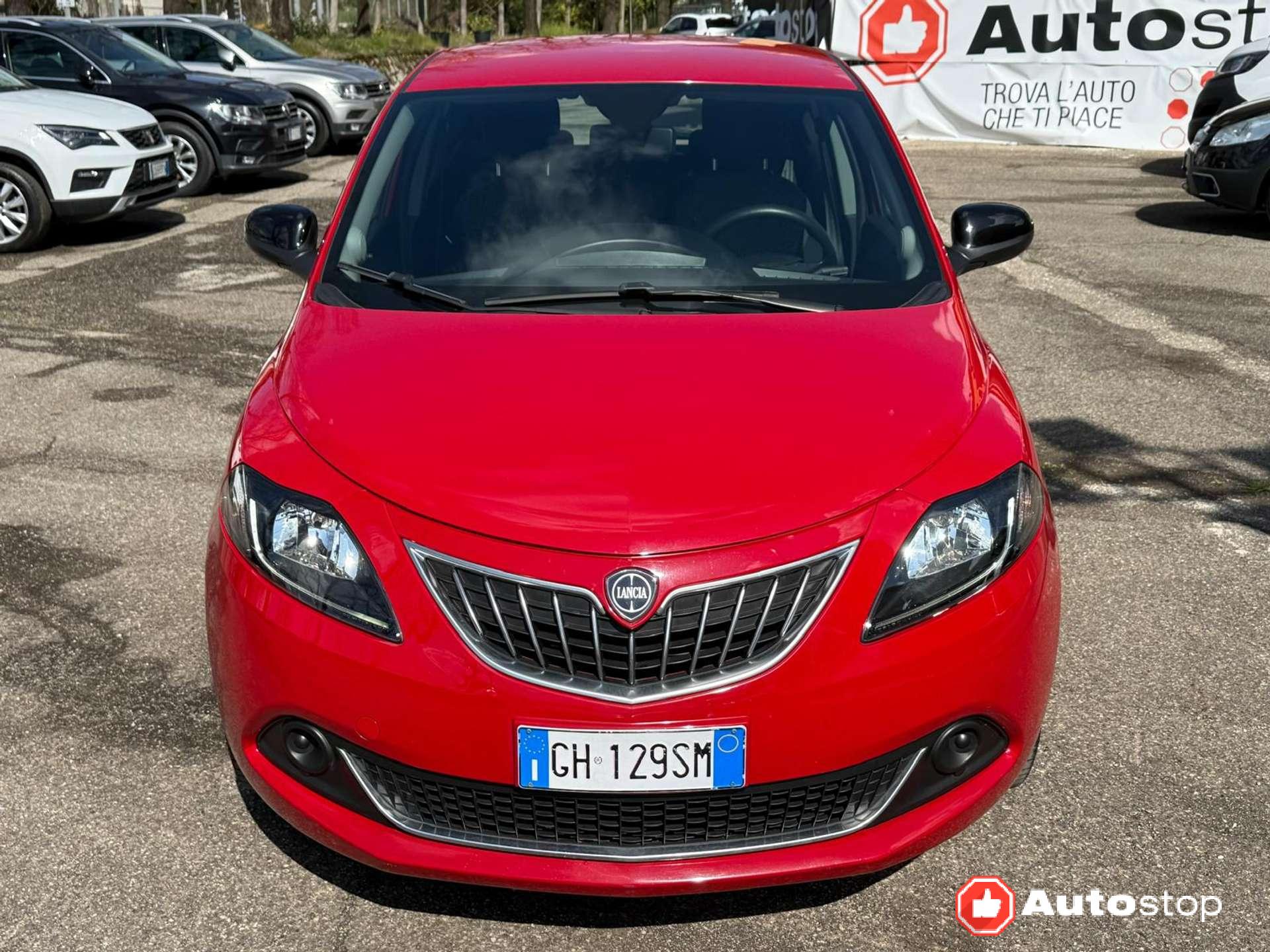 Lancia Ypsilon  Ypsilon III 1.0 firefly hybrid Silver s&s