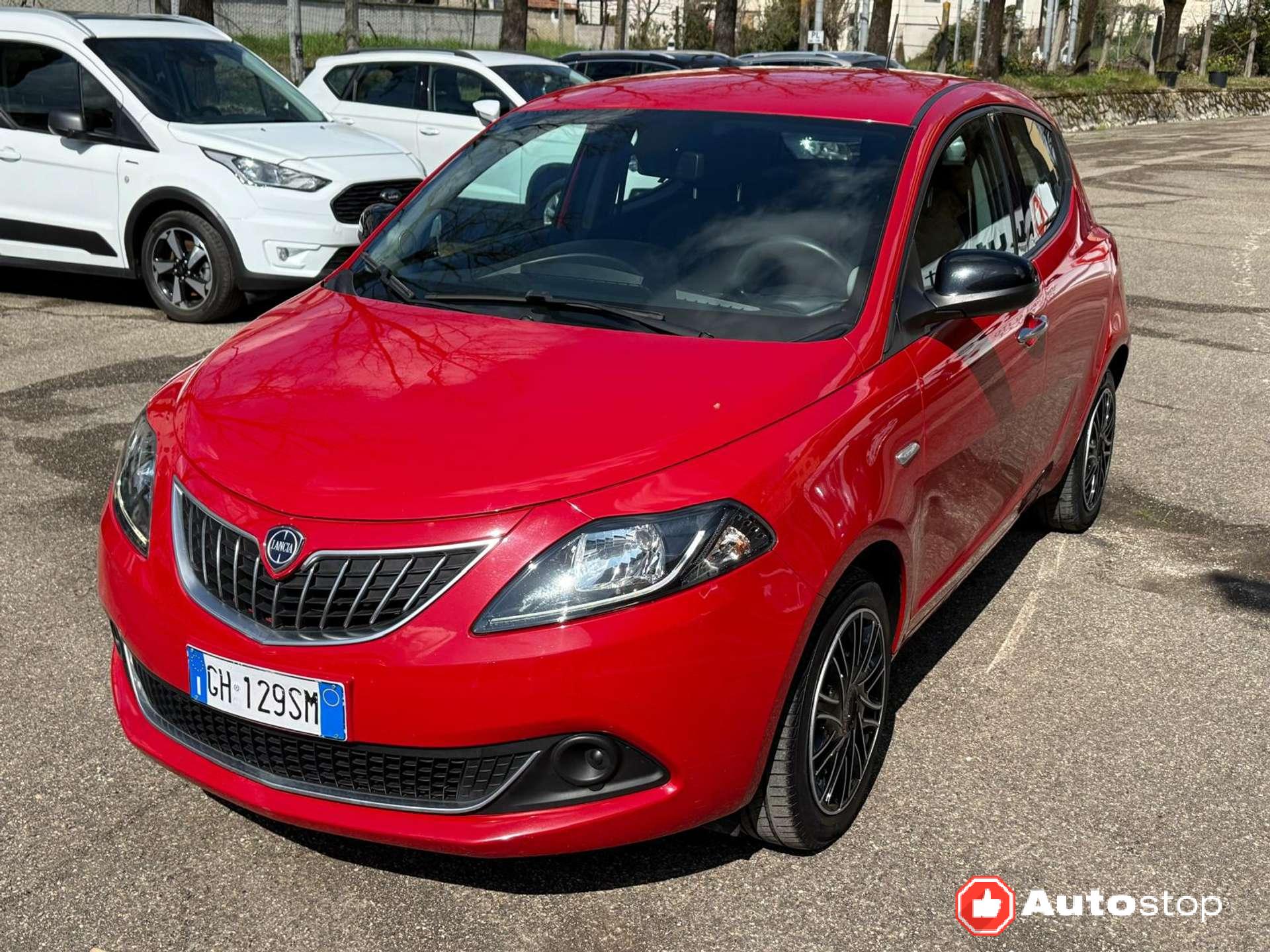 Lancia Ypsilon  Ypsilon III 1.0 firefly hybrid Silver s&s