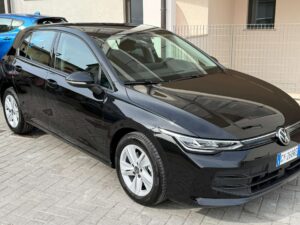 Volkswagen Golf Golf VIII 2.0 tdi Life 115cv Nuovo Modello. Perfetta