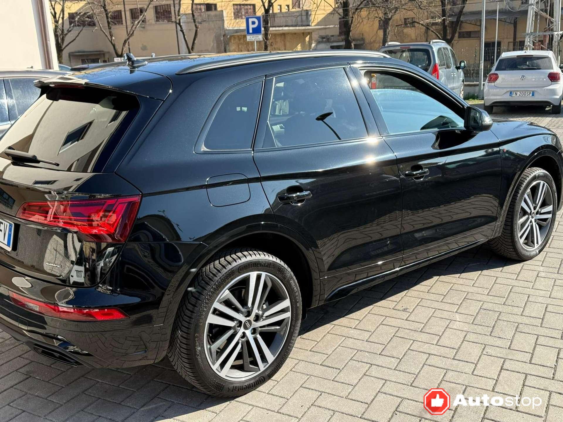 Audi Q5  Q5 40 2.0 tdi mhev 12V S line quattro s-tronic
