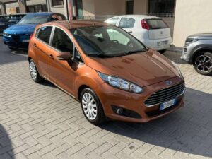 Ford Fiesta  Fiesta VI 2013 5p 1.5 tdci Business 75cv