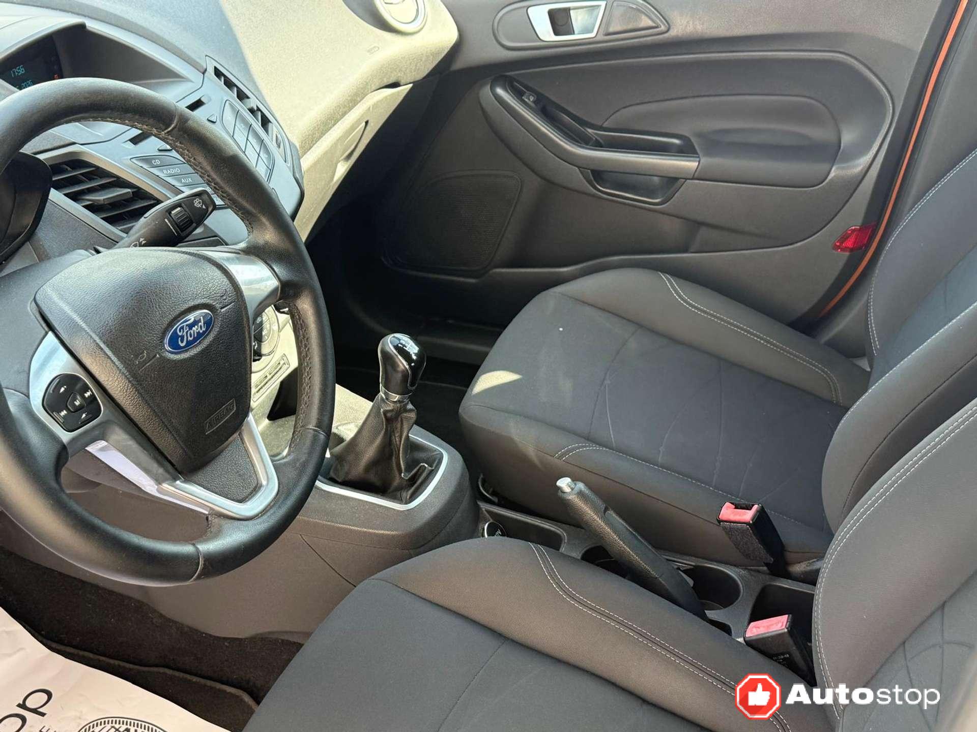 Ford Fiesta  Fiesta VI 2013 5p 1.5 tdci Business 75cv