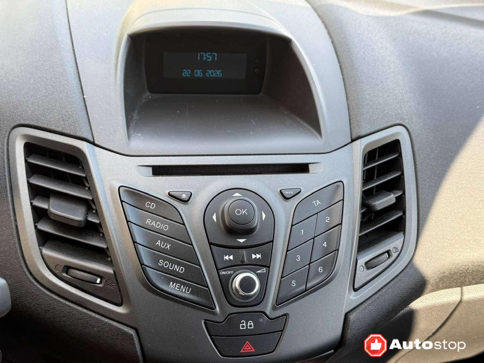 Ford Fiesta  Fiesta VI 2013 5p 1.5 tdci Business 75cv