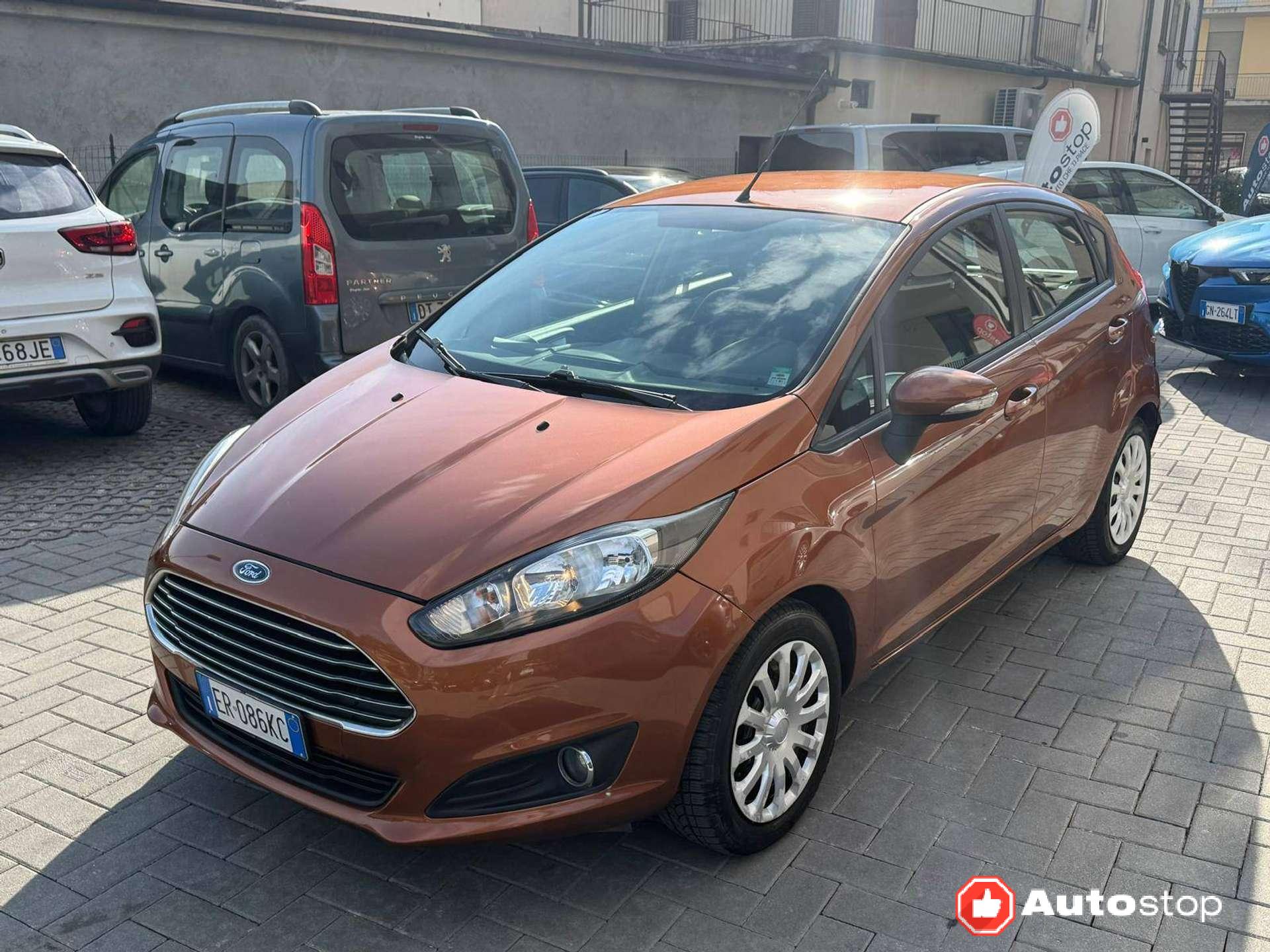 Ford Fiesta  Fiesta VI 2013 5p 1.5 tdci Business 75cv