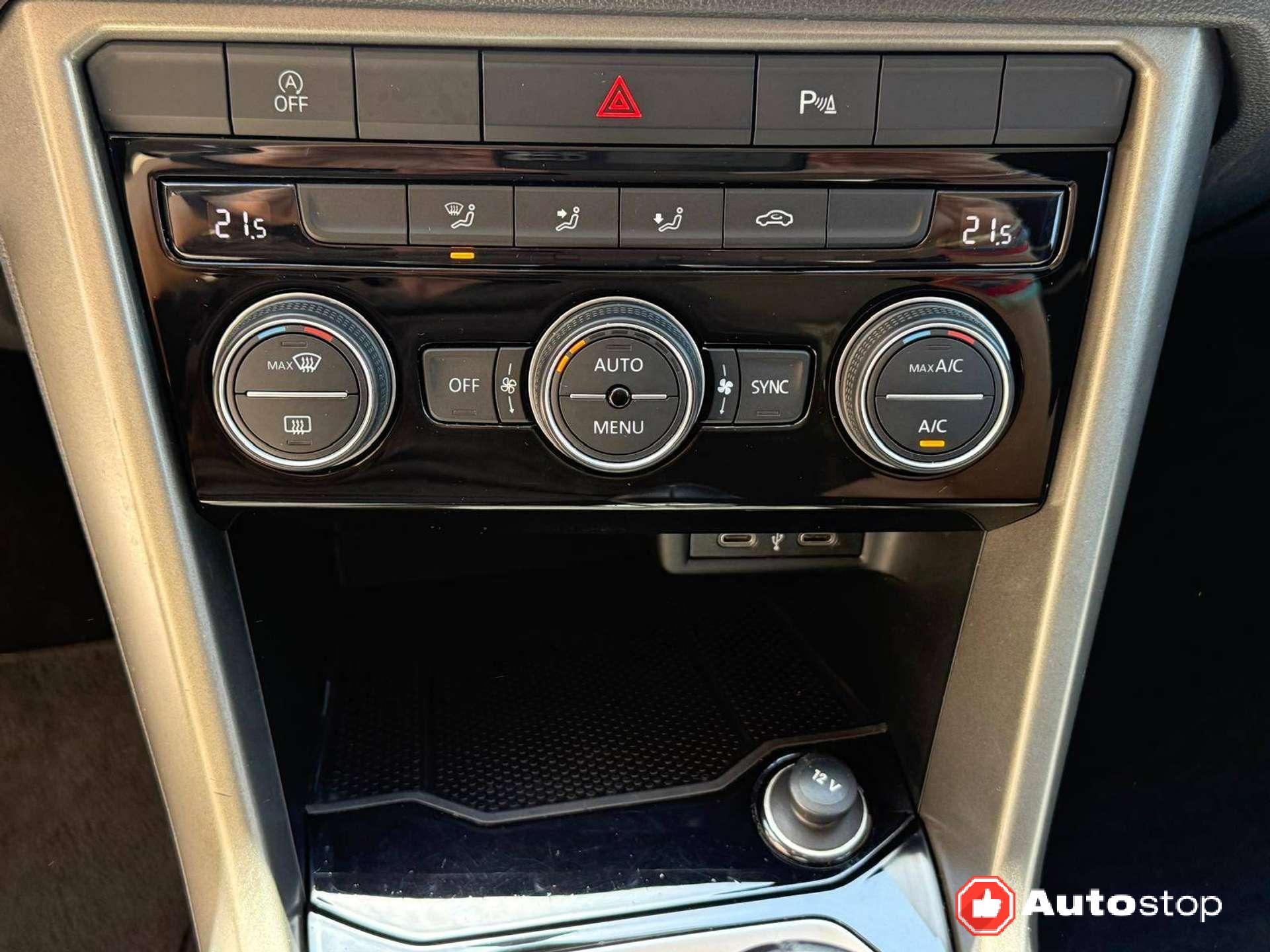 Volkswagen T-Roc  T-Roc 1.0 tsi Style 110cv
