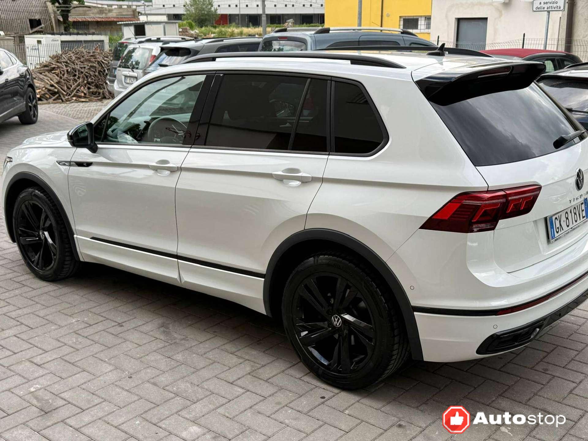 Volkswagen Tiguan  Tiguan II 2.0 tdi R-Line 150cv dsg