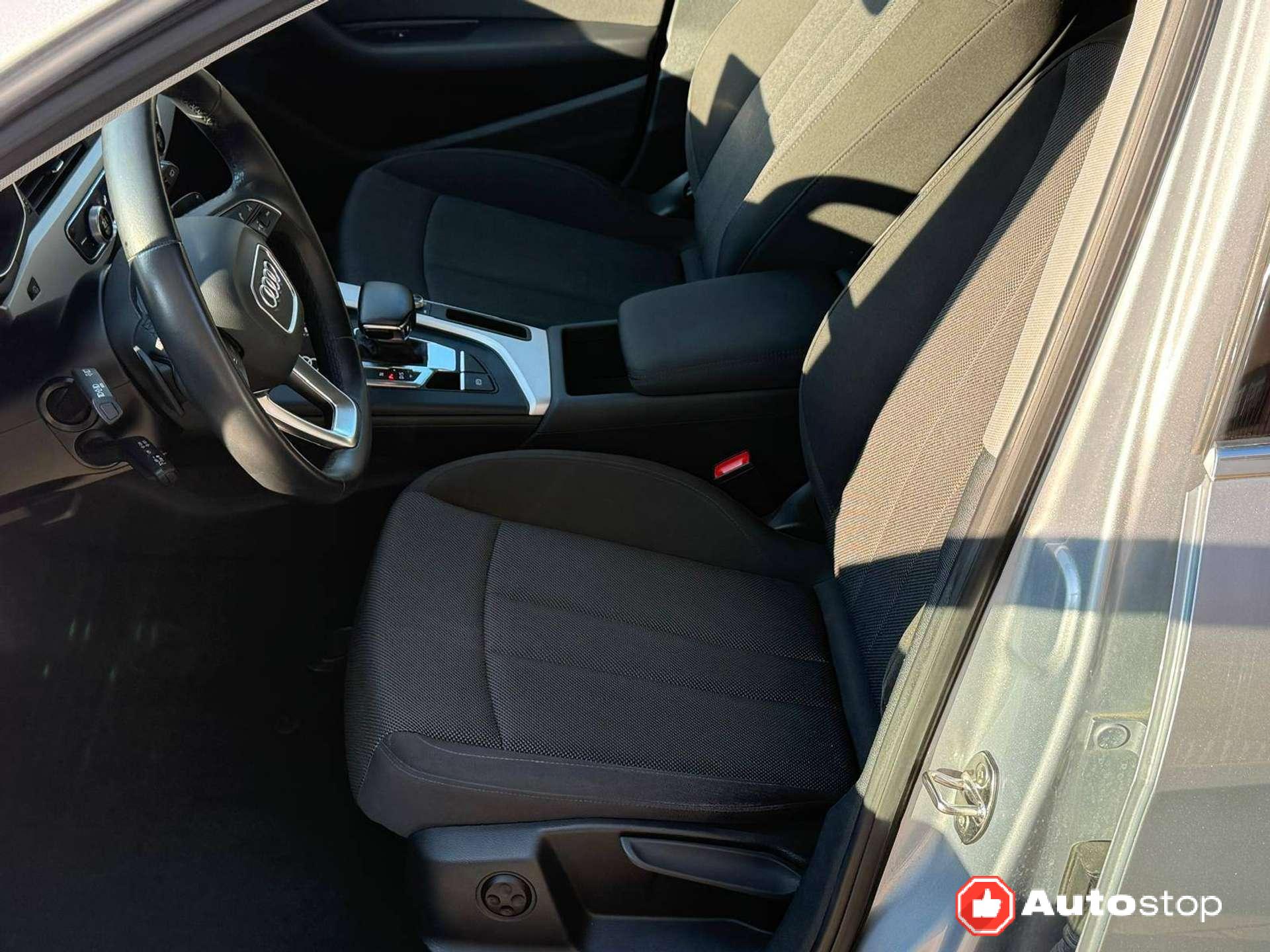 Audi A4  A4 V Avant 35 2.0 tdi mhev Business Advanced 163cv s-tronic