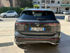 Volkswagen Tiguan  Tiguan III 2.0 tdi R-Line 150cv dsg