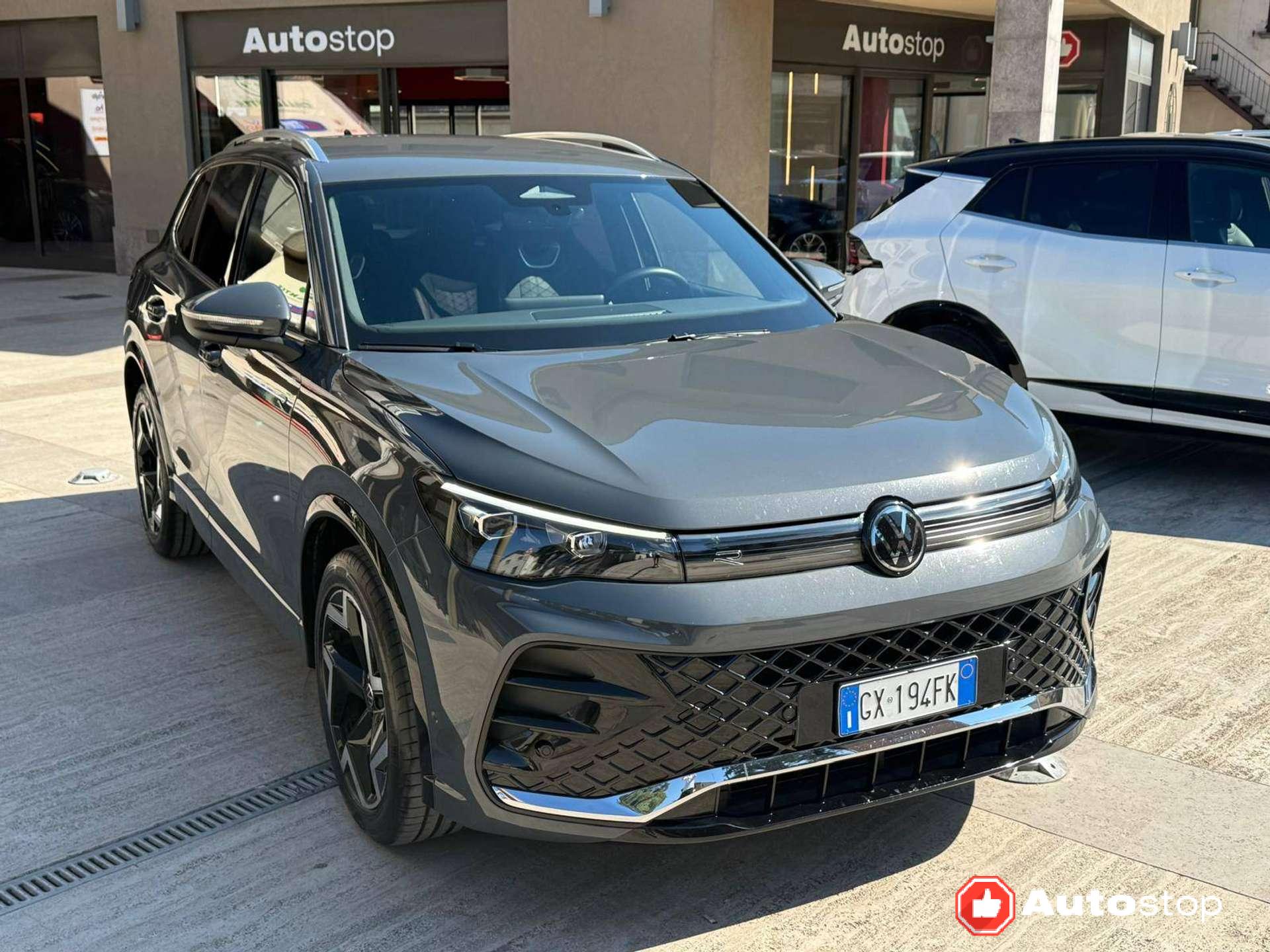Volkswagen Tiguan  Tiguan III 2.0 tdi R-Line 150cv dsg