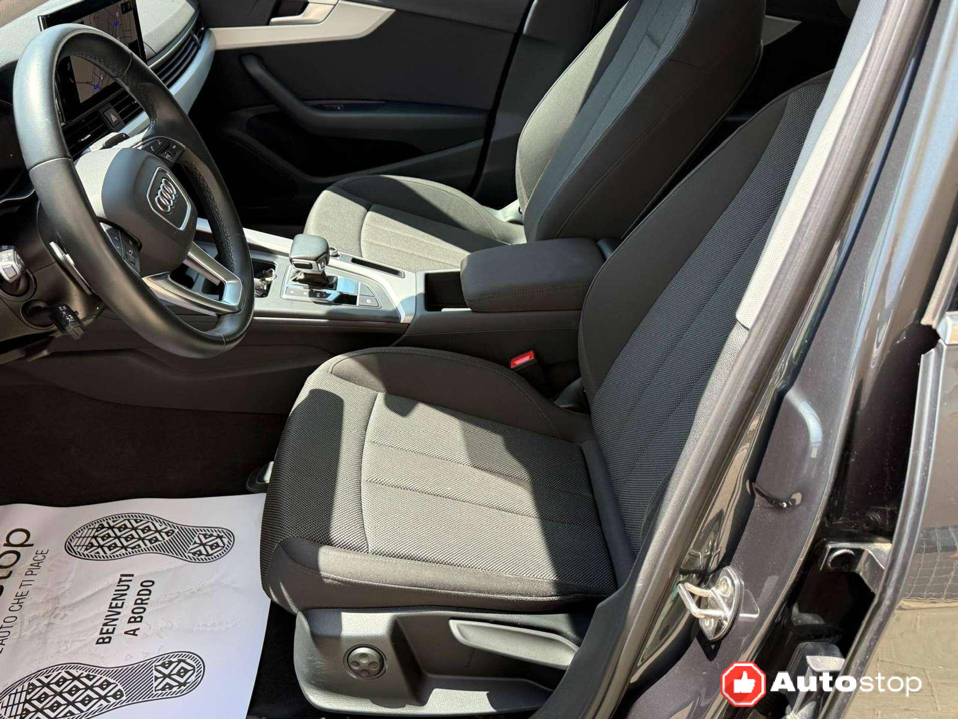 Audi A4  A4 V Avant 35 2.0 tdi mhev Business Advanced 163cv s-tronic
