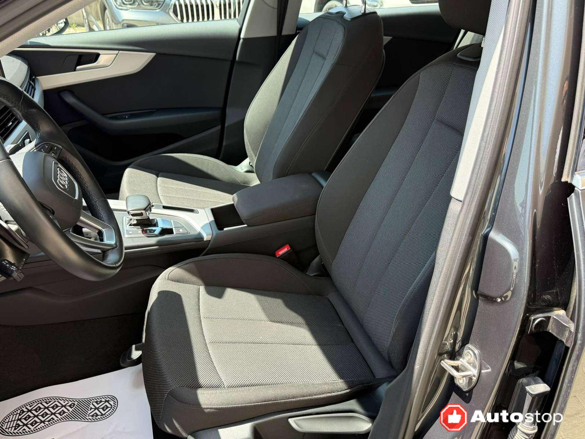 Audi A4  A4 V Avant 35 2.0 tdi mhev Business Advanced 163cv s-tronic