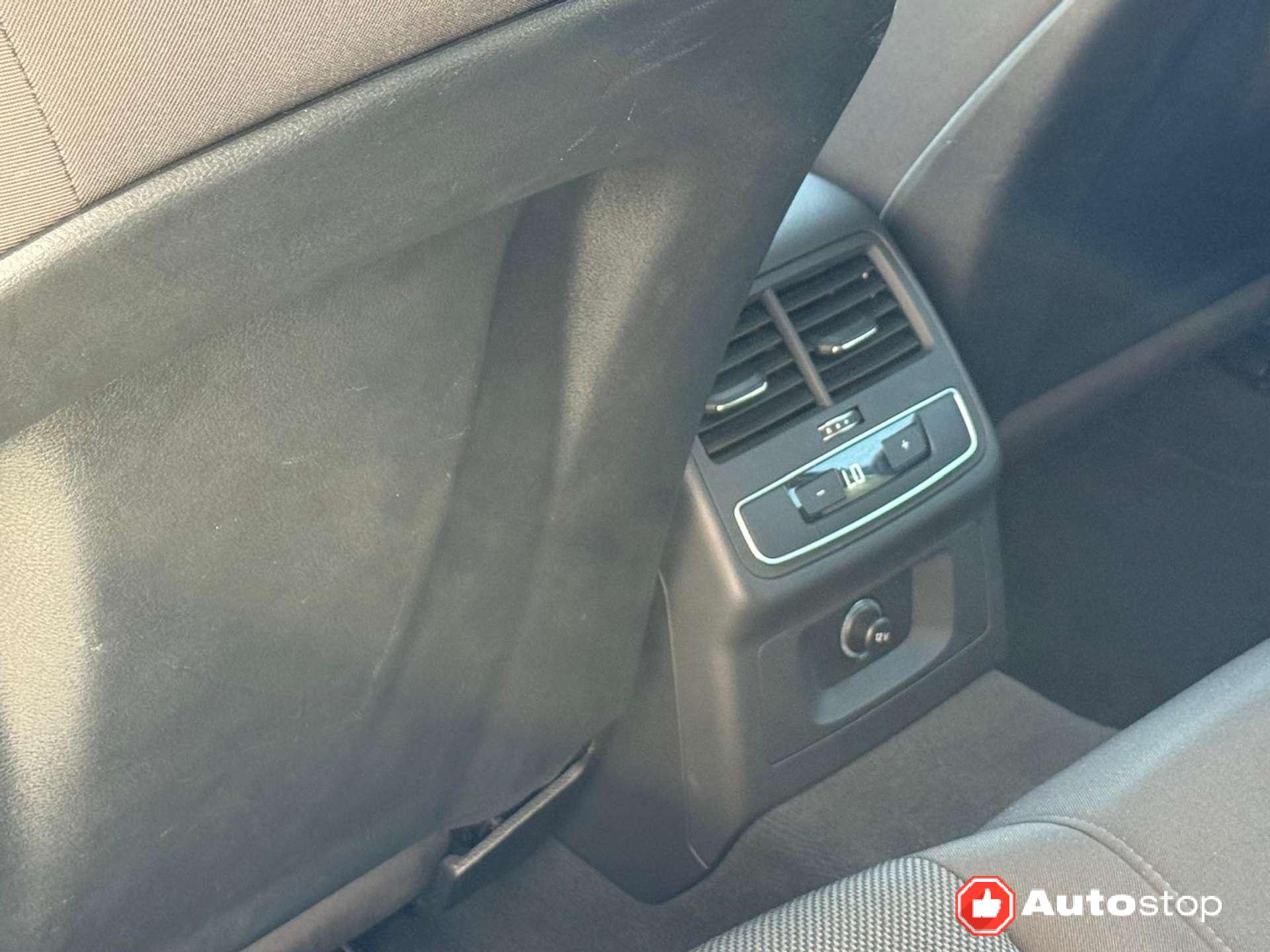 Audi A4  A4 V Avant 35 2.0 tdi mhev Business Advanced 163cv s-tronic