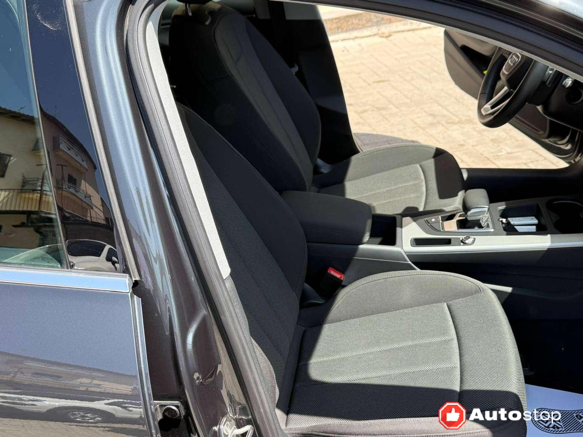 Audi A4  A4 V Avant 35 2.0 tdi mhev Business Advanced 163cv s-tronic