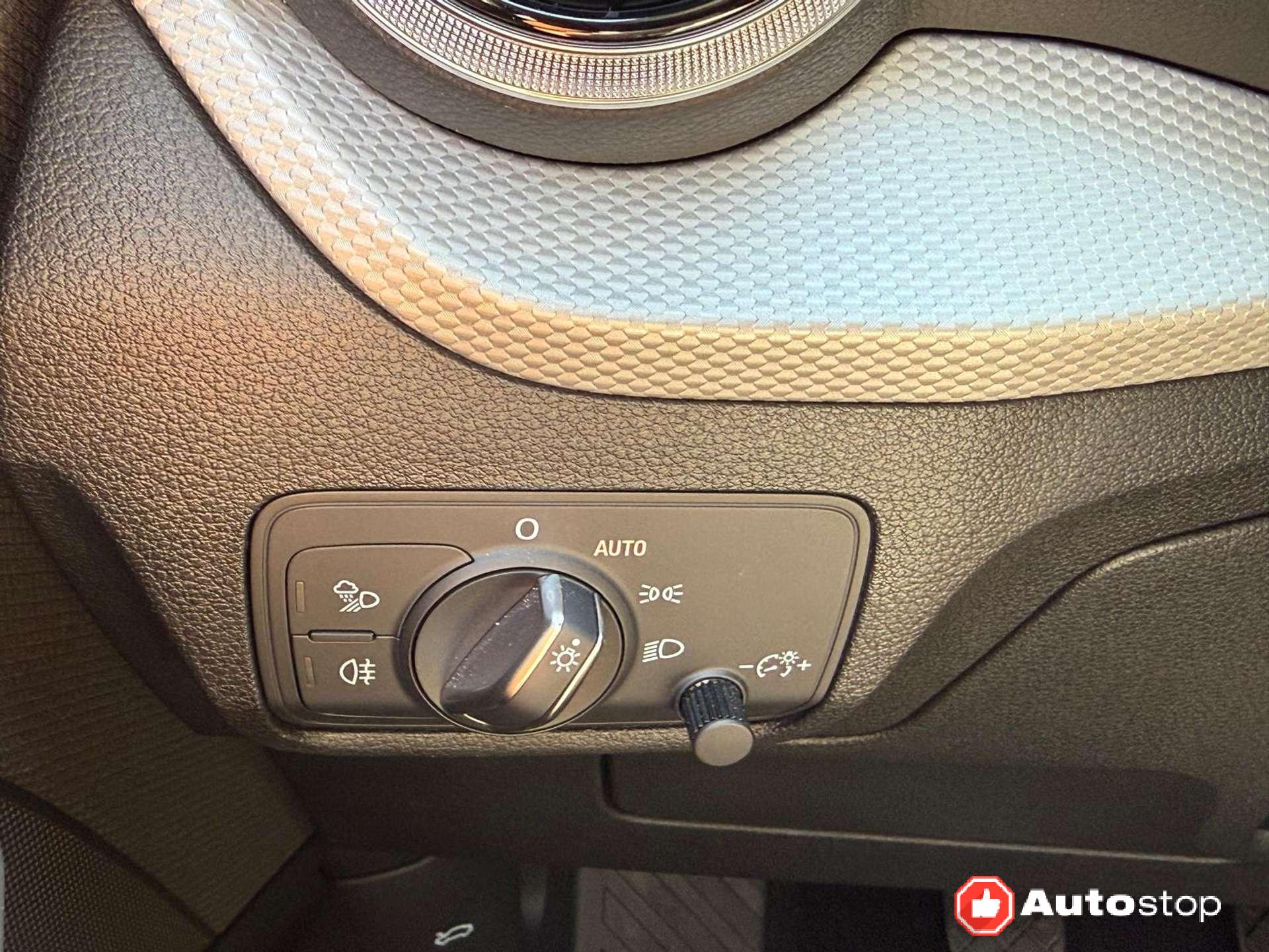 Audi Q2  Q2 30 1.0 tfsi Business Advanced 116cv