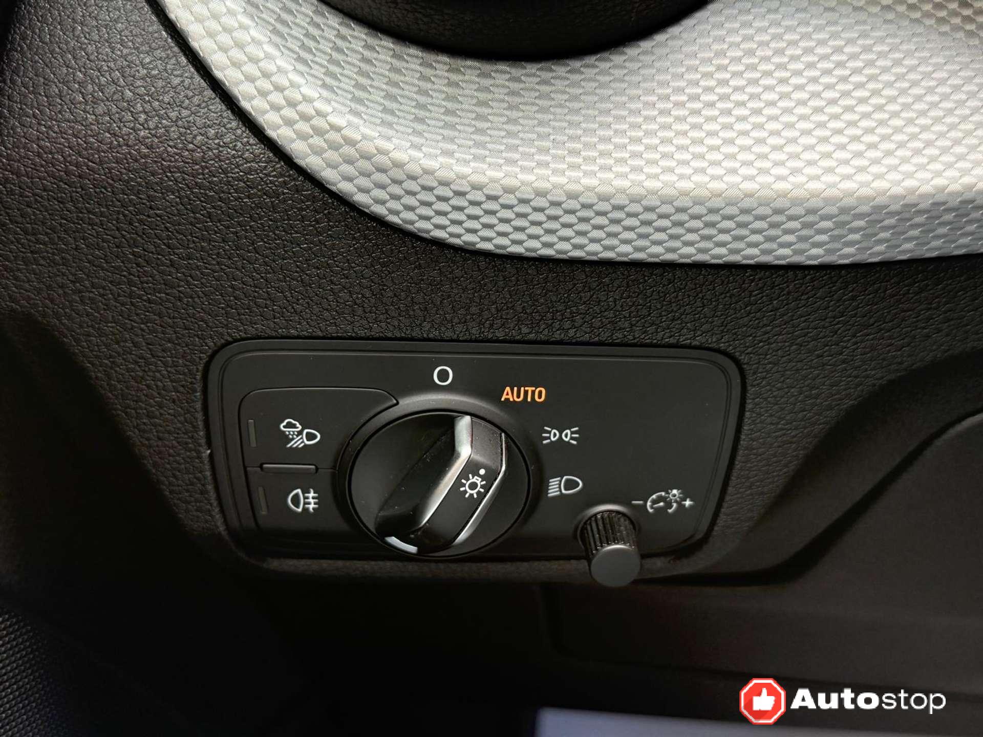 Audi Q2  Q2 35 1.5 tfsi S line edition s-tronic