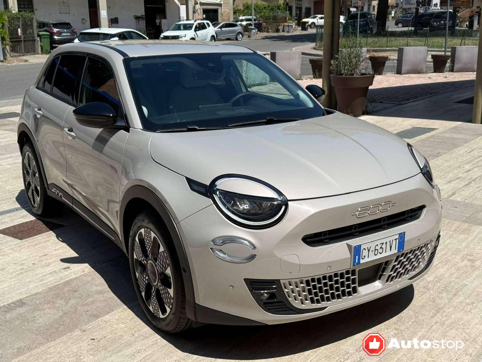 Fiat 600  600 IV 1.2 hybrid La Prima 110cv auto