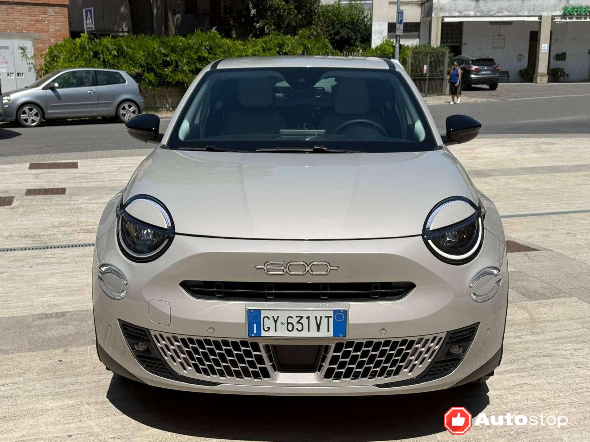 Fiat 600  600 IV 1.2 hybrid La Prima 110cv auto