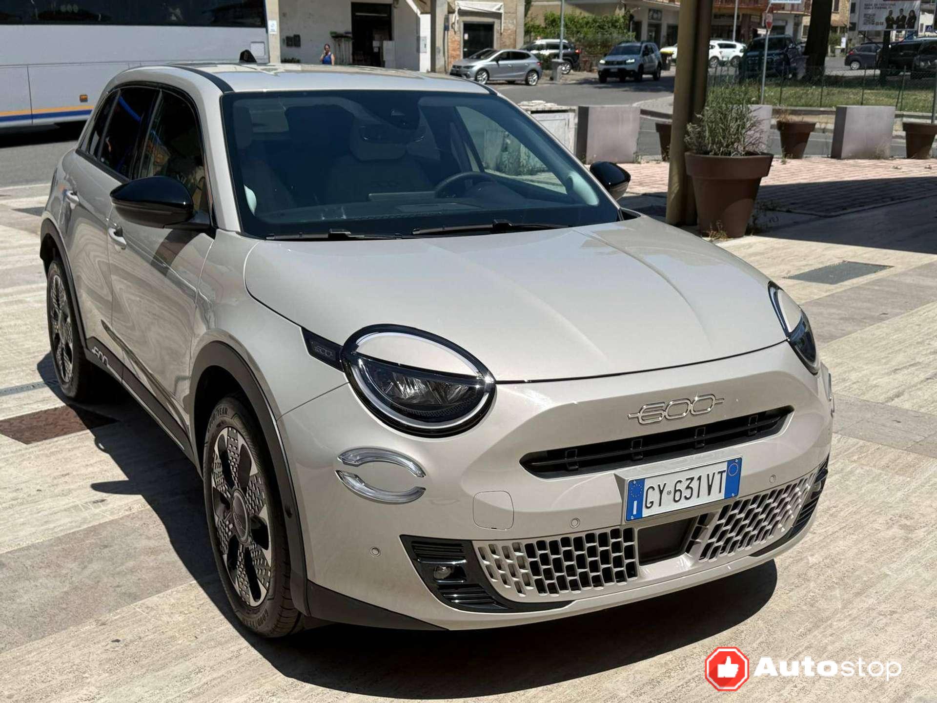 Fiat 600  600 IV 1.2 hybrid La Prima 110cv auto