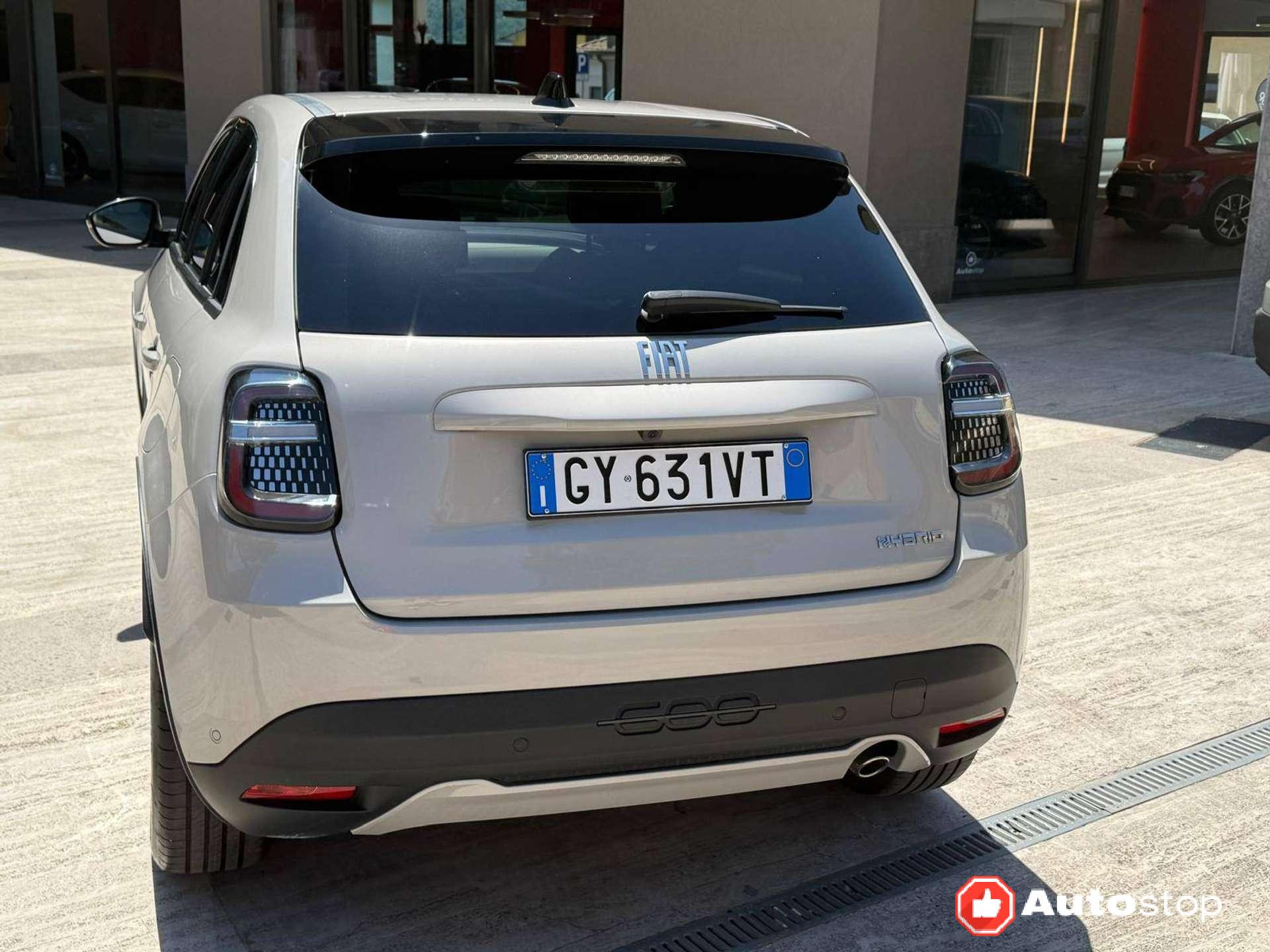 Fiat 600  600 IV 1.2 hybrid La Prima 110cv auto