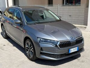 Skoda Octavia  Octavia IV Wagon Wagon 2.0 tdi Selection 150cv dsg