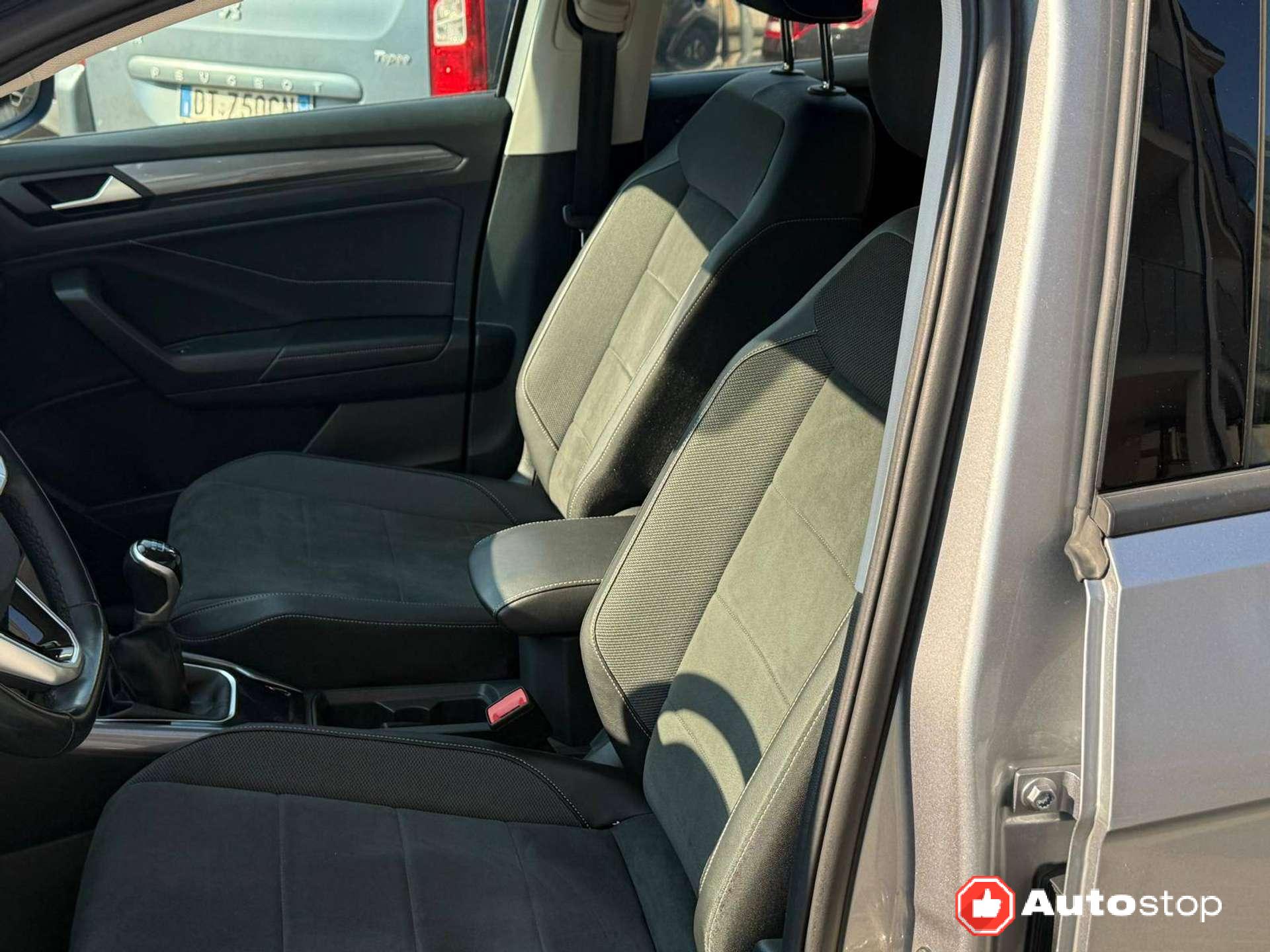 Volkswagen T-Roc  T-Roc I1.0 tsi Style 110cv