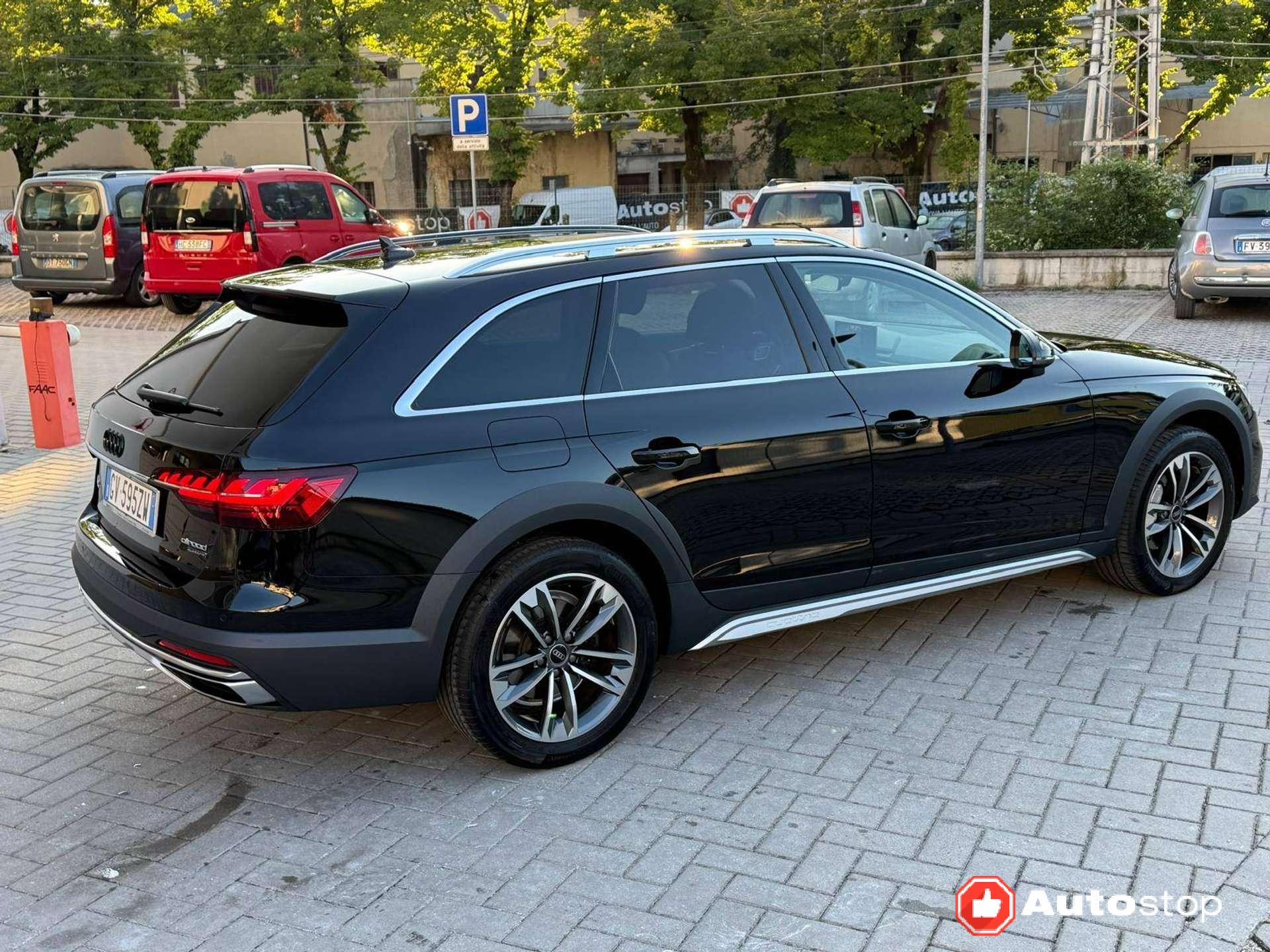 Audi A4 allroad  A4 V Allroad Quattro 40 2.0 tdi mhev Identity Contrast quattro 204cv s-tronic
