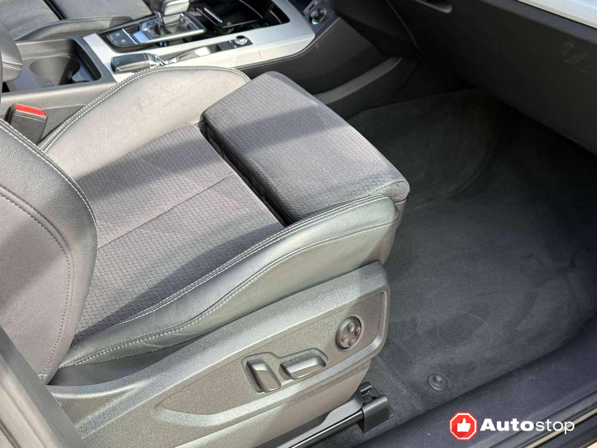 Audi Q5  Q5 II 40 2.0 tdi mhev 12V S line quattro s-tronic