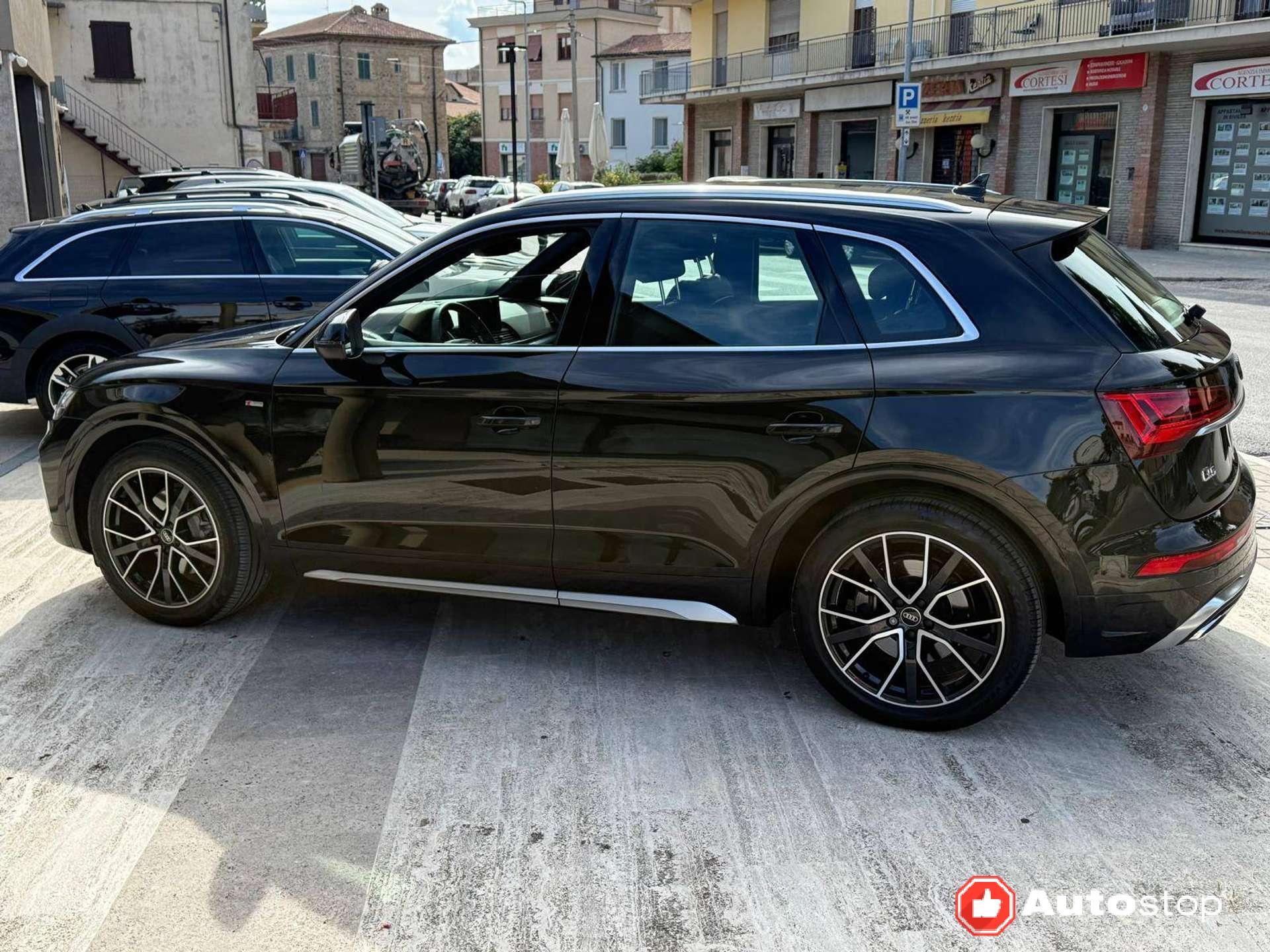 Audi Q5  Q5 II 40 2.0 tdi mhev 12V S line quattro s-tronic