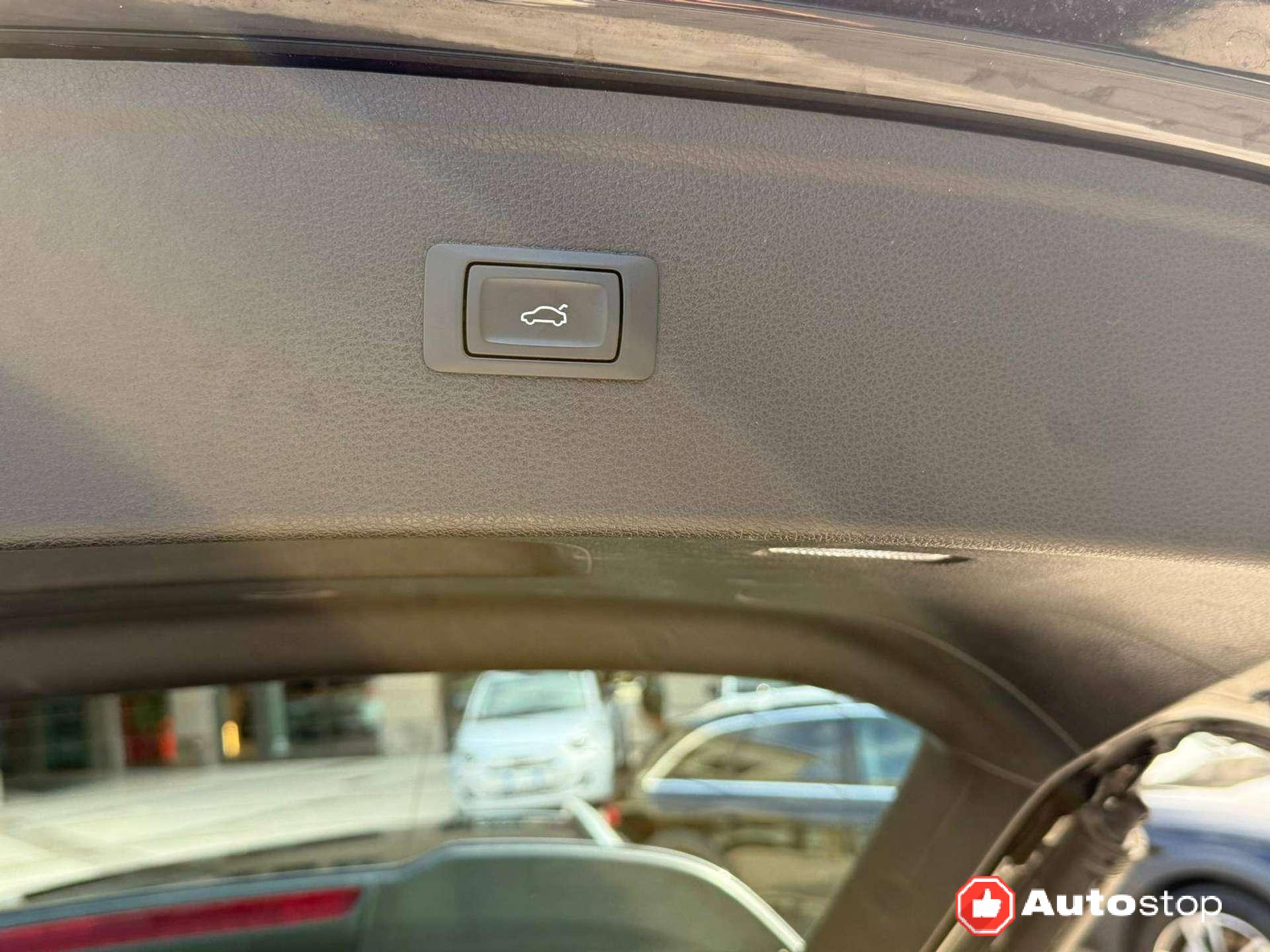 Audi Q5  Q5 II 40 2.0 tdi mhev 12V S line quattro s-tronic