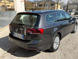 Volkswagen Passat Variant  Passat VIII Variant 2.0 tdi Business 122cv dsg