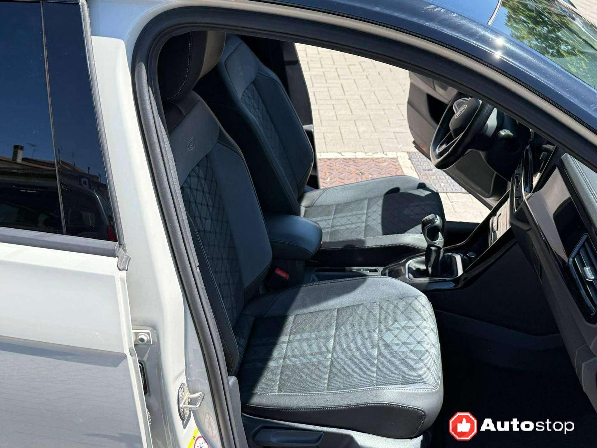 Volkswagen T-Roc  T-Roc 2.0 tdi R-Line 115cv
