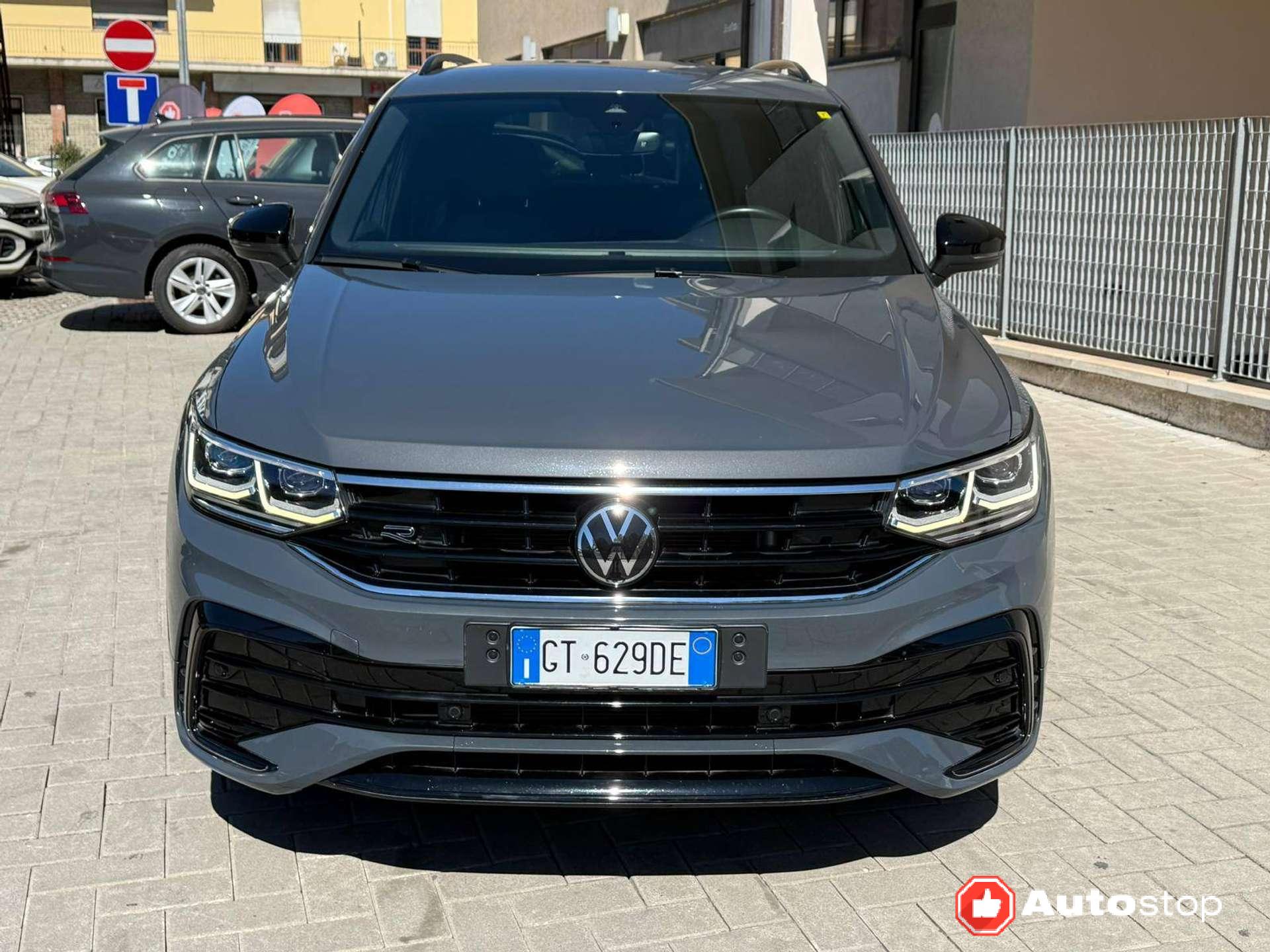 Volkswagen Tiguan  Tiguan II 2021 2.0 tdi R-Line 150cv dsg