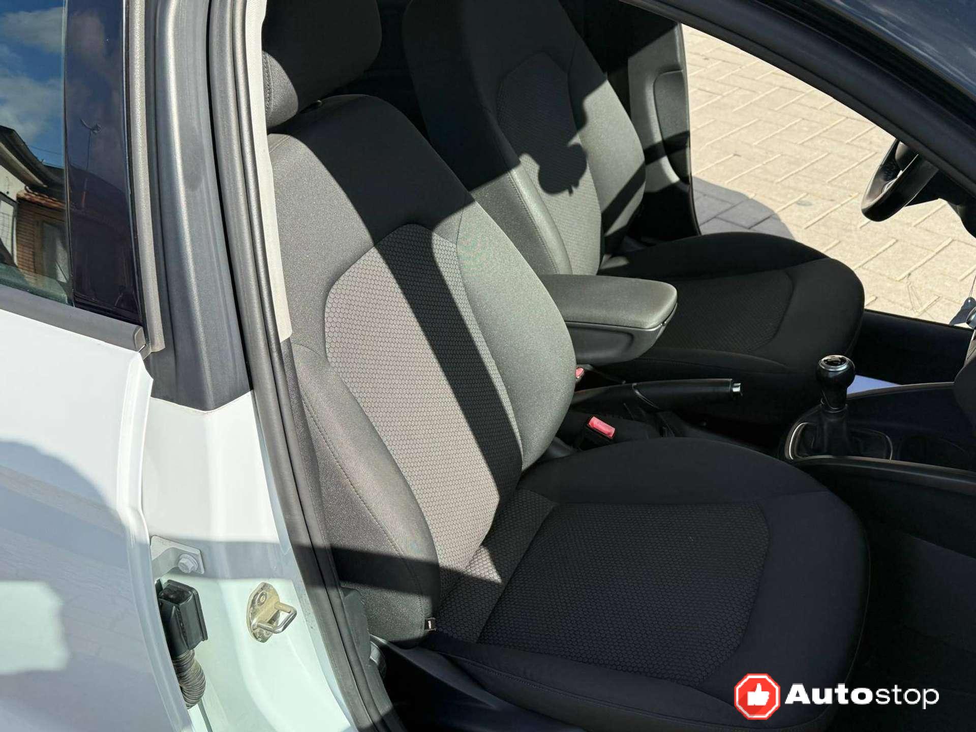 Audi A1  A1 I Sportback Sportback 1.6 tdi Metal Plus
