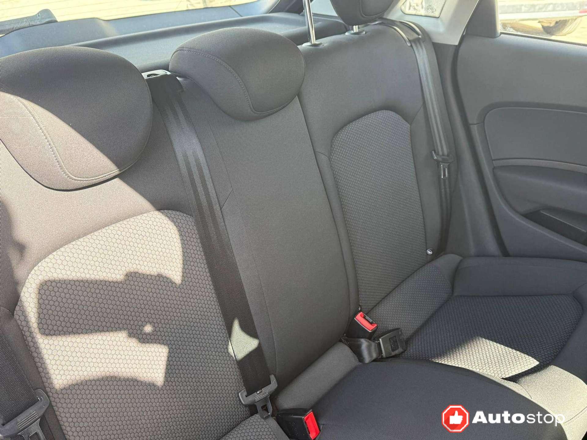 Audi A1  A1 I Sportback Sportback 1.6 tdi Metal Plus