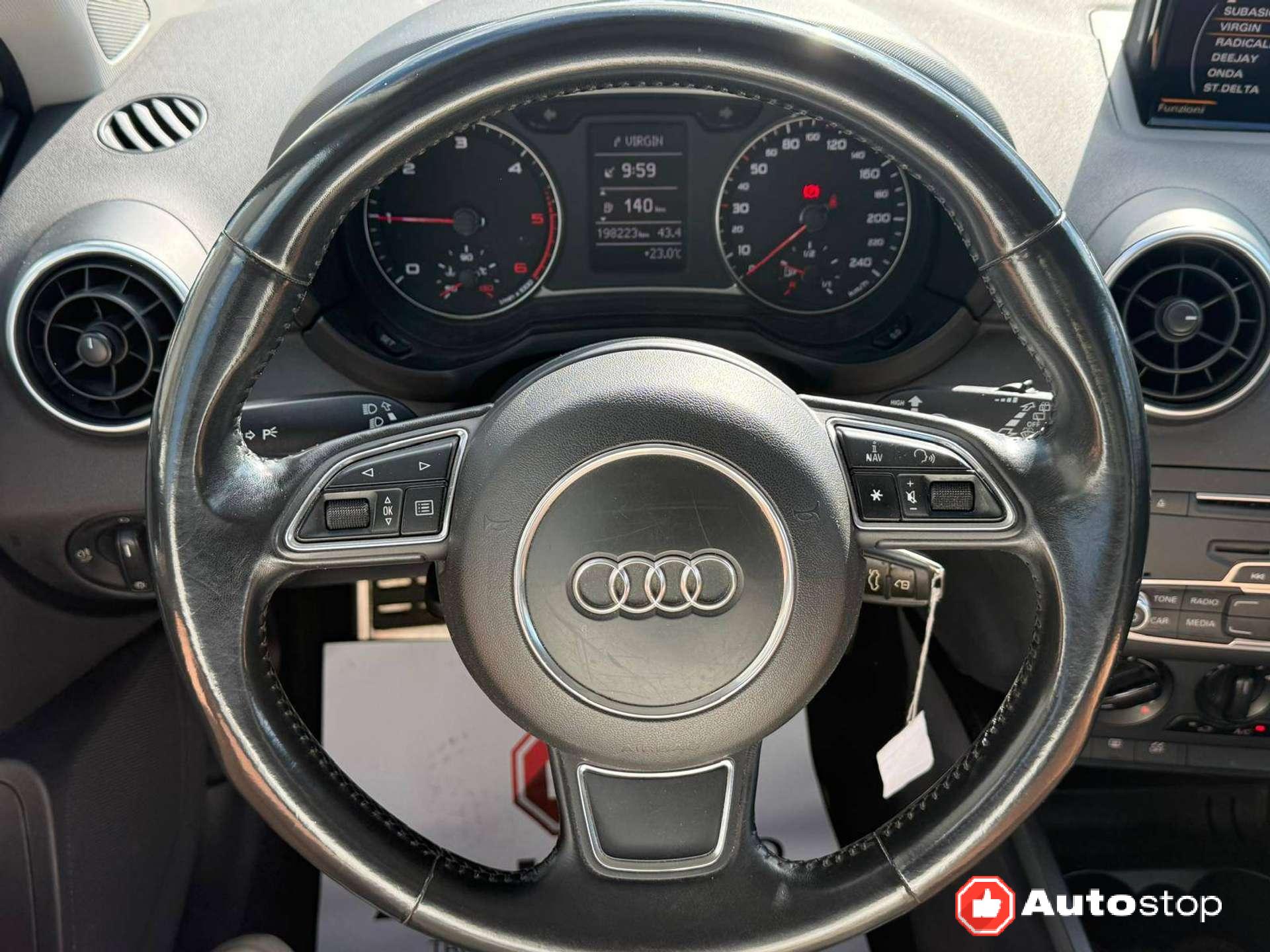 Audi A1  A1 I Sportback Sportback 1.6 tdi Metal Plus