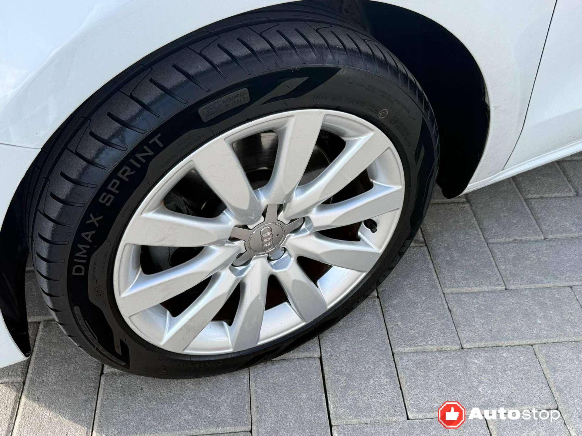 Audi A1  A1 I Sportback Sportback 1.6 tdi Metal Plus