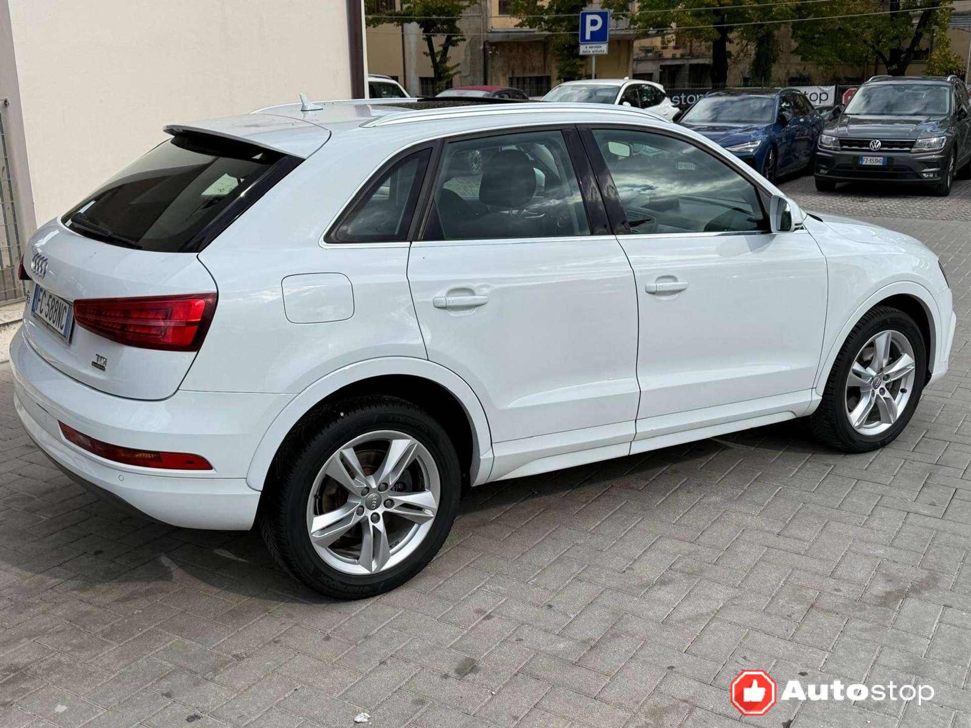 Audi Q3  Q3 I 2015 2.0 tdi Sport quattro 150cv s-tronic