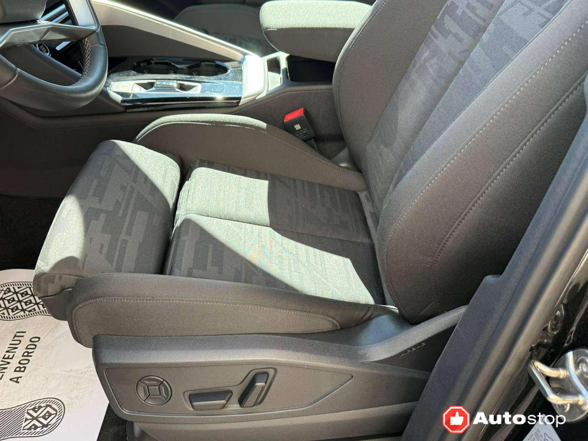 Audi Q5  Q5 Sportback 2.0 tdi mhev Business Advanced quattro 204cv s-tronic