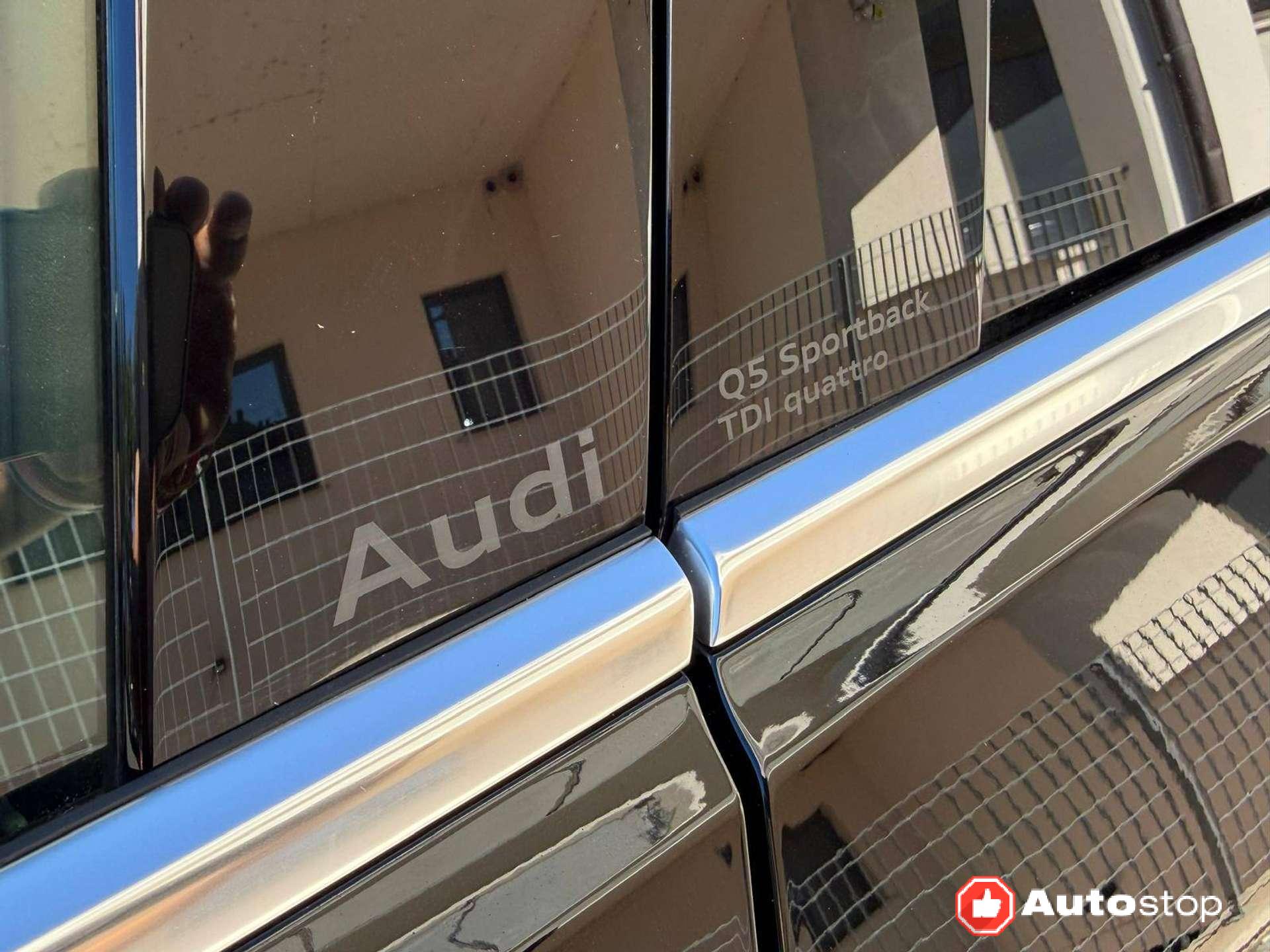 Audi Q5  Q5 Sportback 2.0 tdi mhev Business Advanced quattro 204cv s-tronic